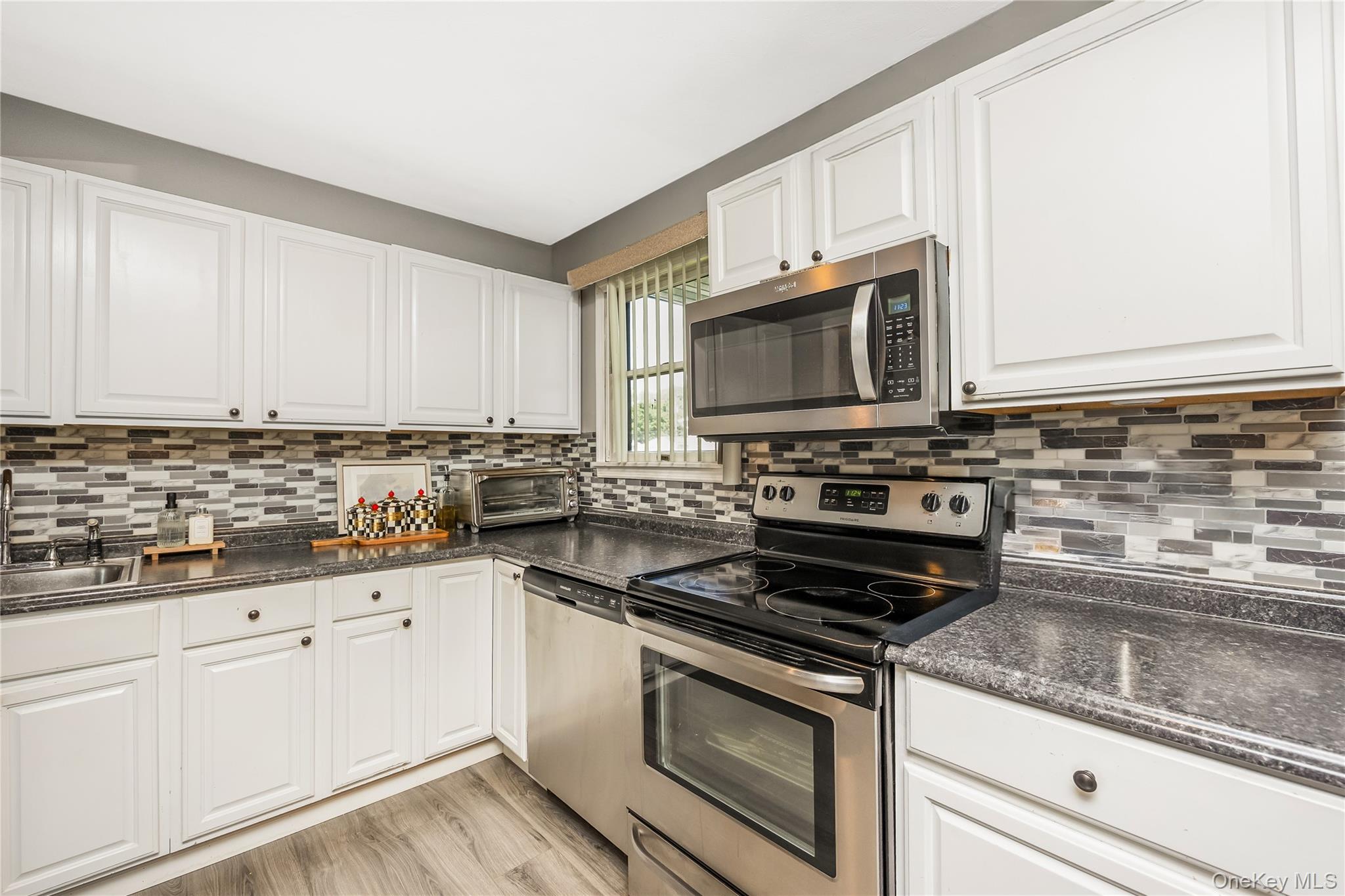 2401 Wave Avenue Property Photo 10