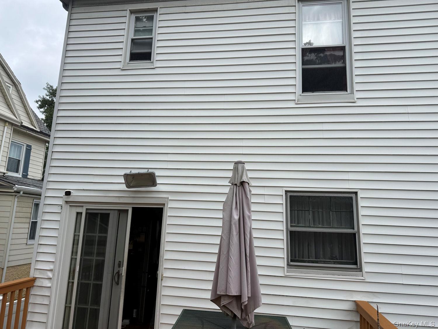 332 Rich Avenue Property Photo 7