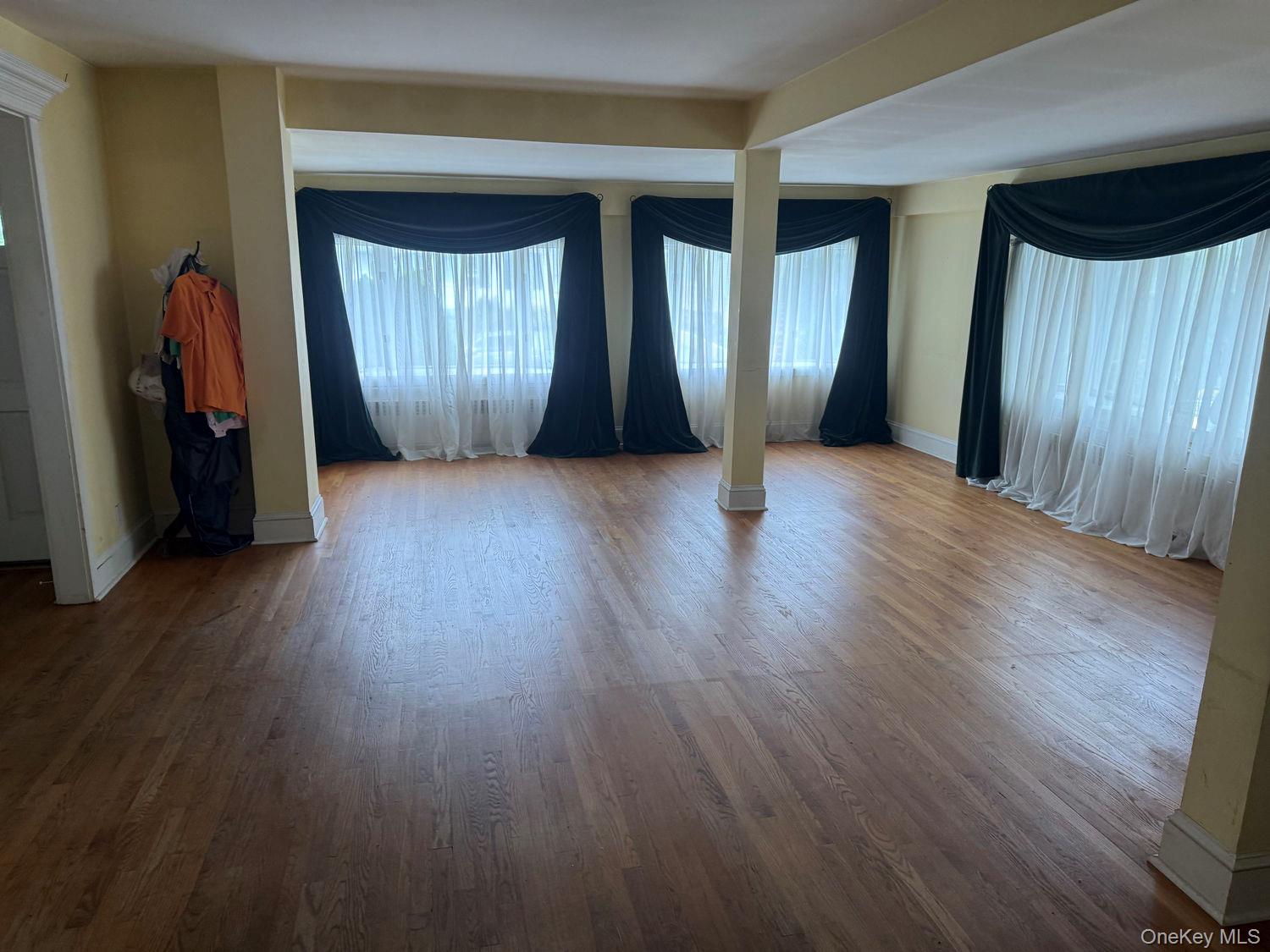 332 Rich Avenue Property Photo 12