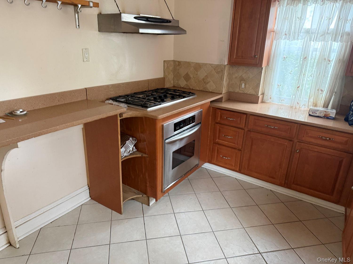 332 Rich Avenue Property Photo 23