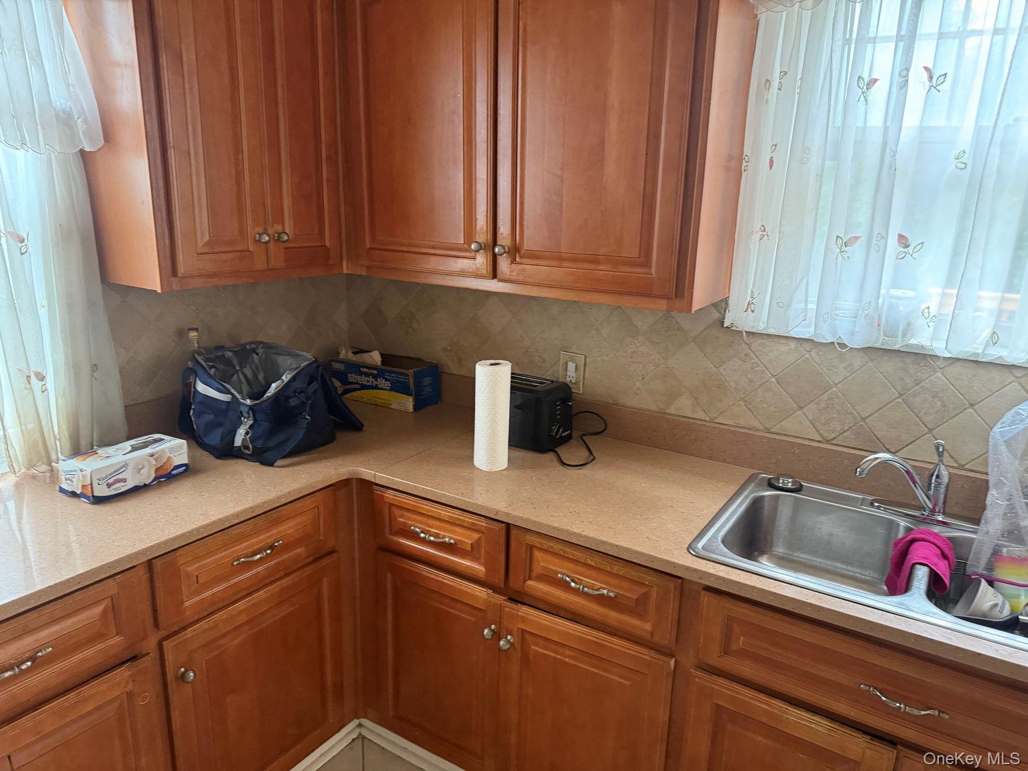 332 Rich Avenue Property Photo 25