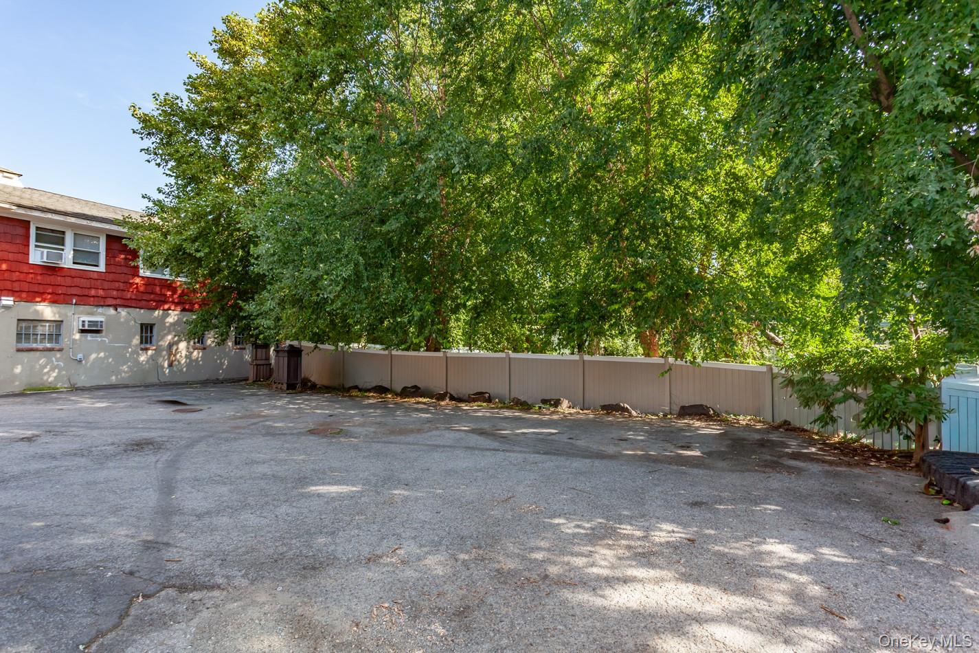 2151 Albany Post Road Property Photo 14