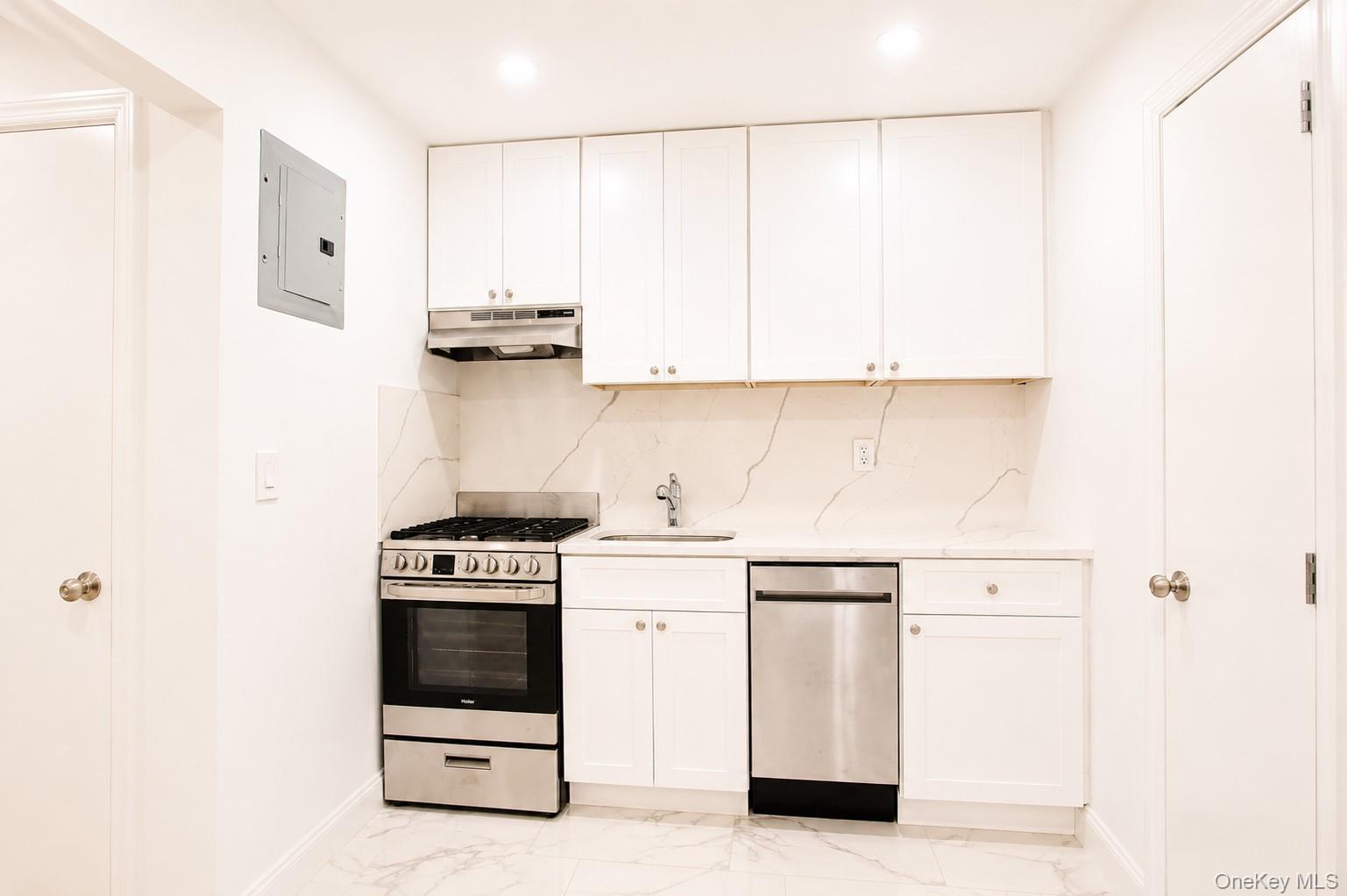 330 E Broadway 107 Property Photo 14