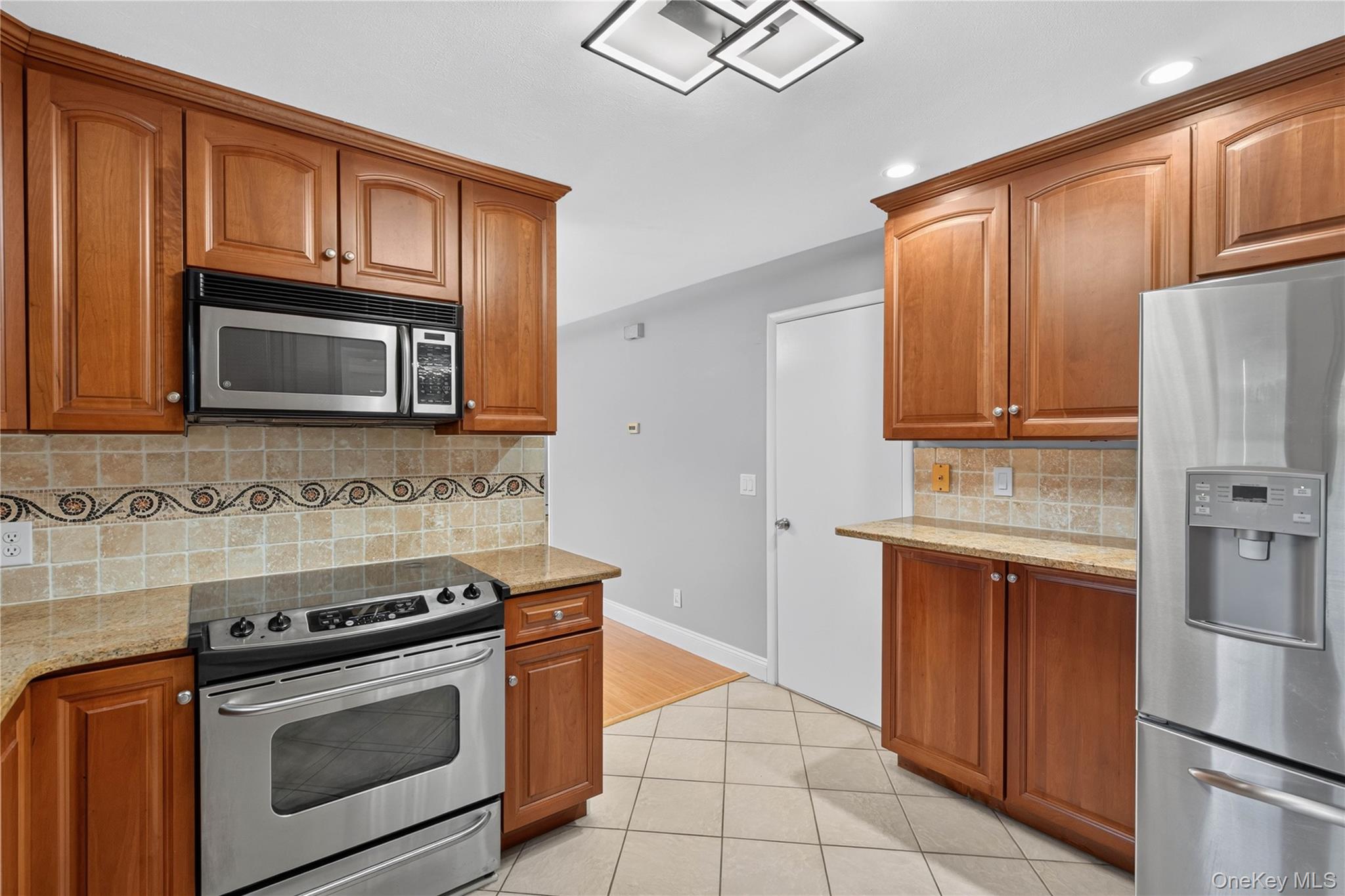34 Winona Avenue 1st Floor Property Photo 20