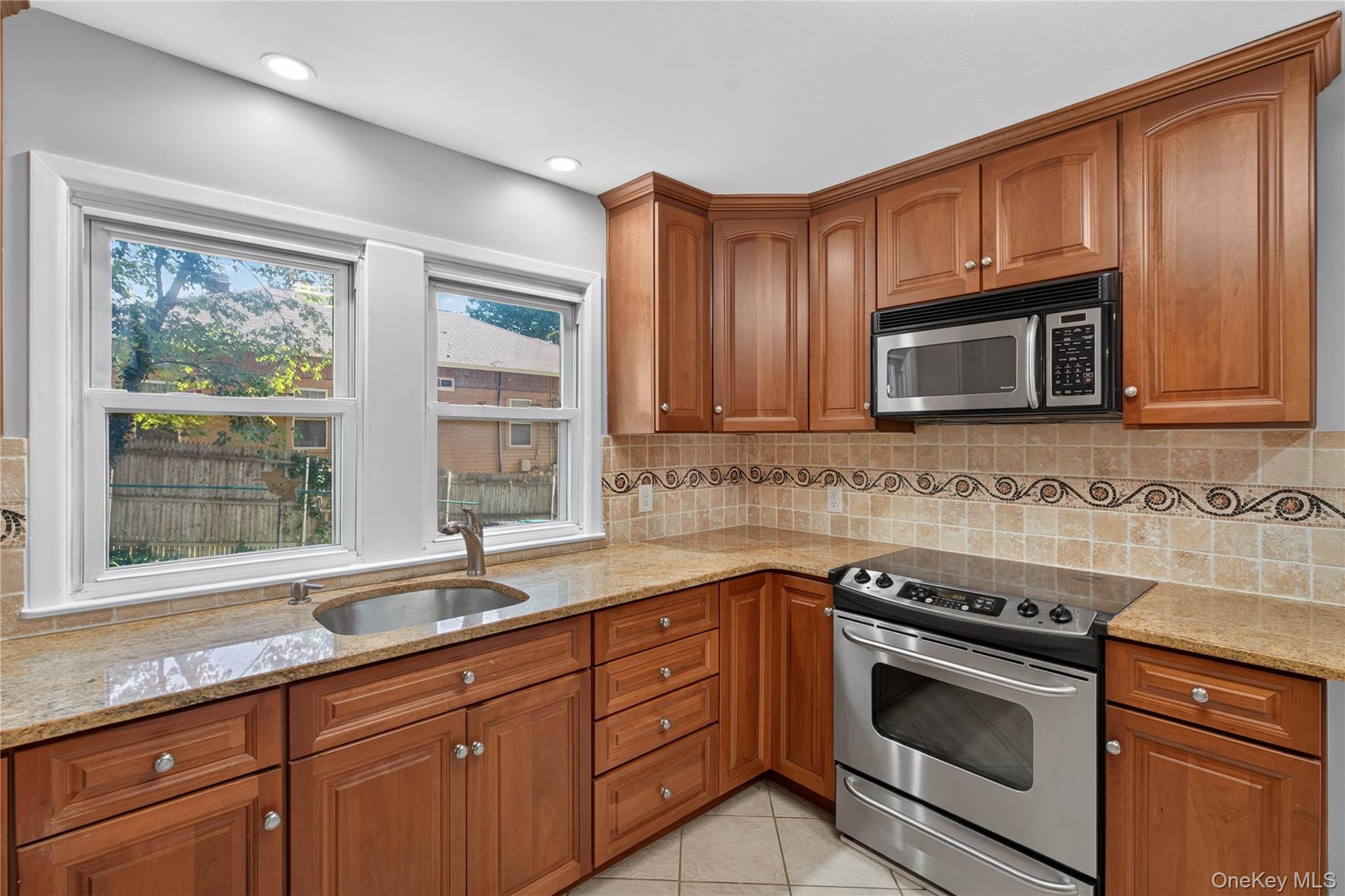 34 Winona Avenue 1st Floor Property Photo 23