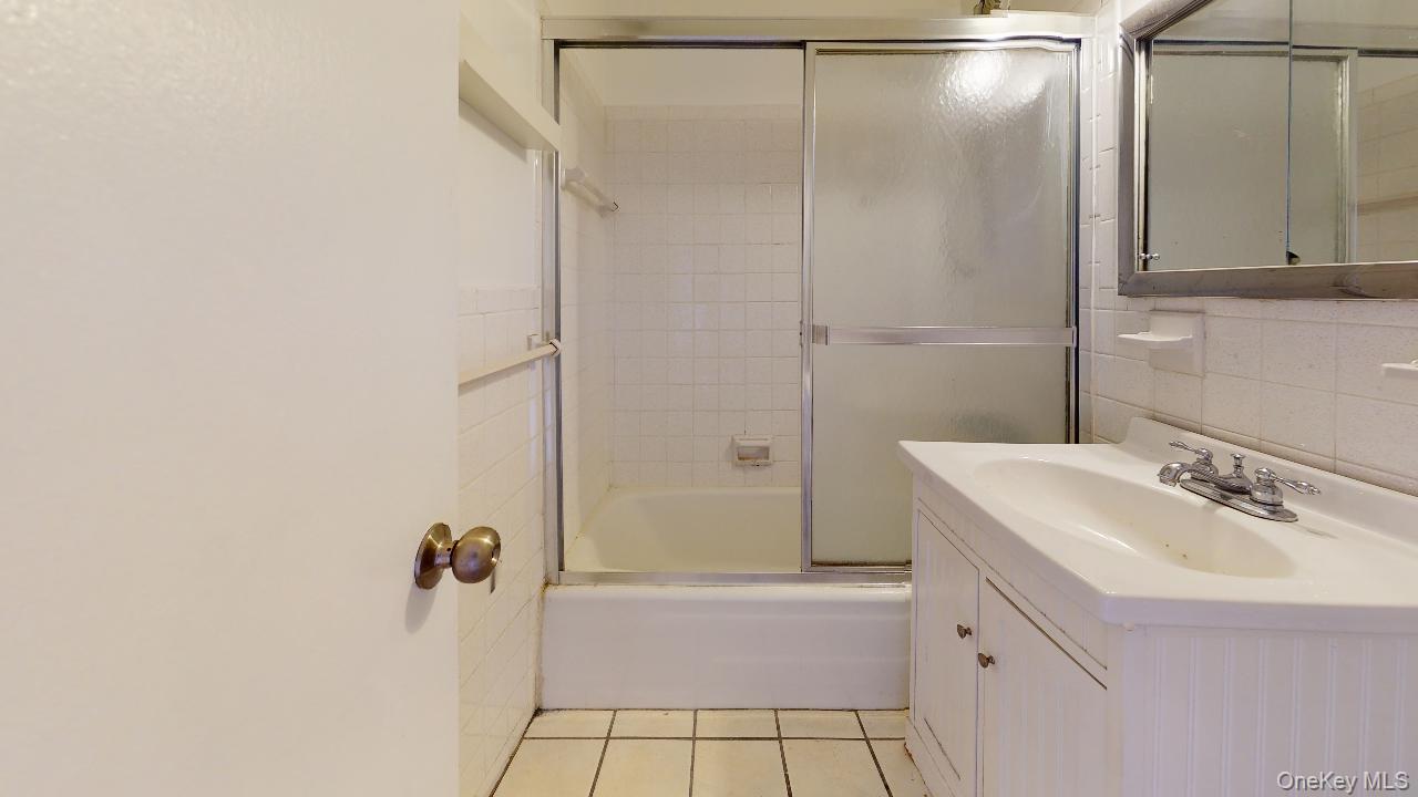 66-15 Thornton Place 6e Property Photo 14