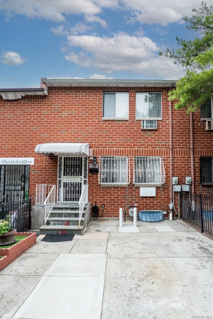 2175 Hughes Avenue Property Photo 3