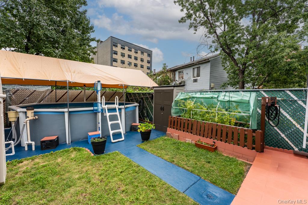 2175 Hughes Avenue Property Photo 5