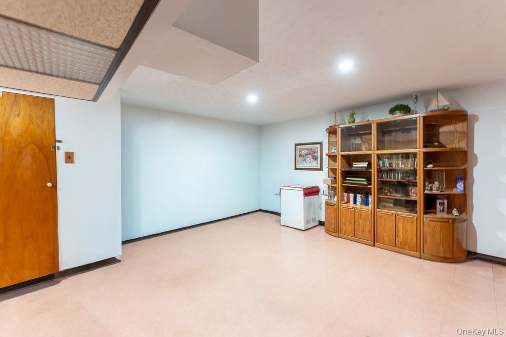 2175 Hughes Avenue Property Photo 35