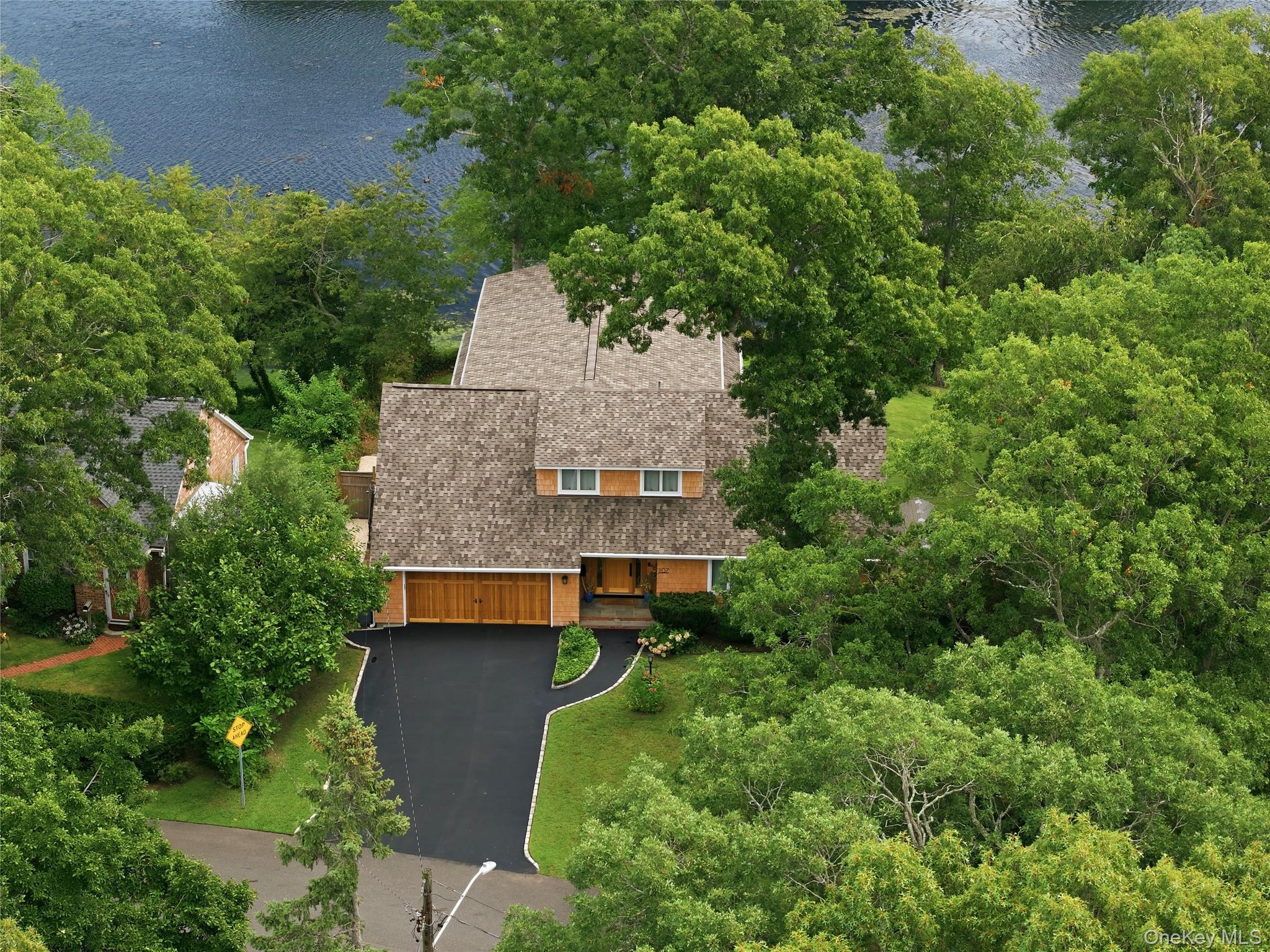 107 Lake Shore Drive Property Photo 2