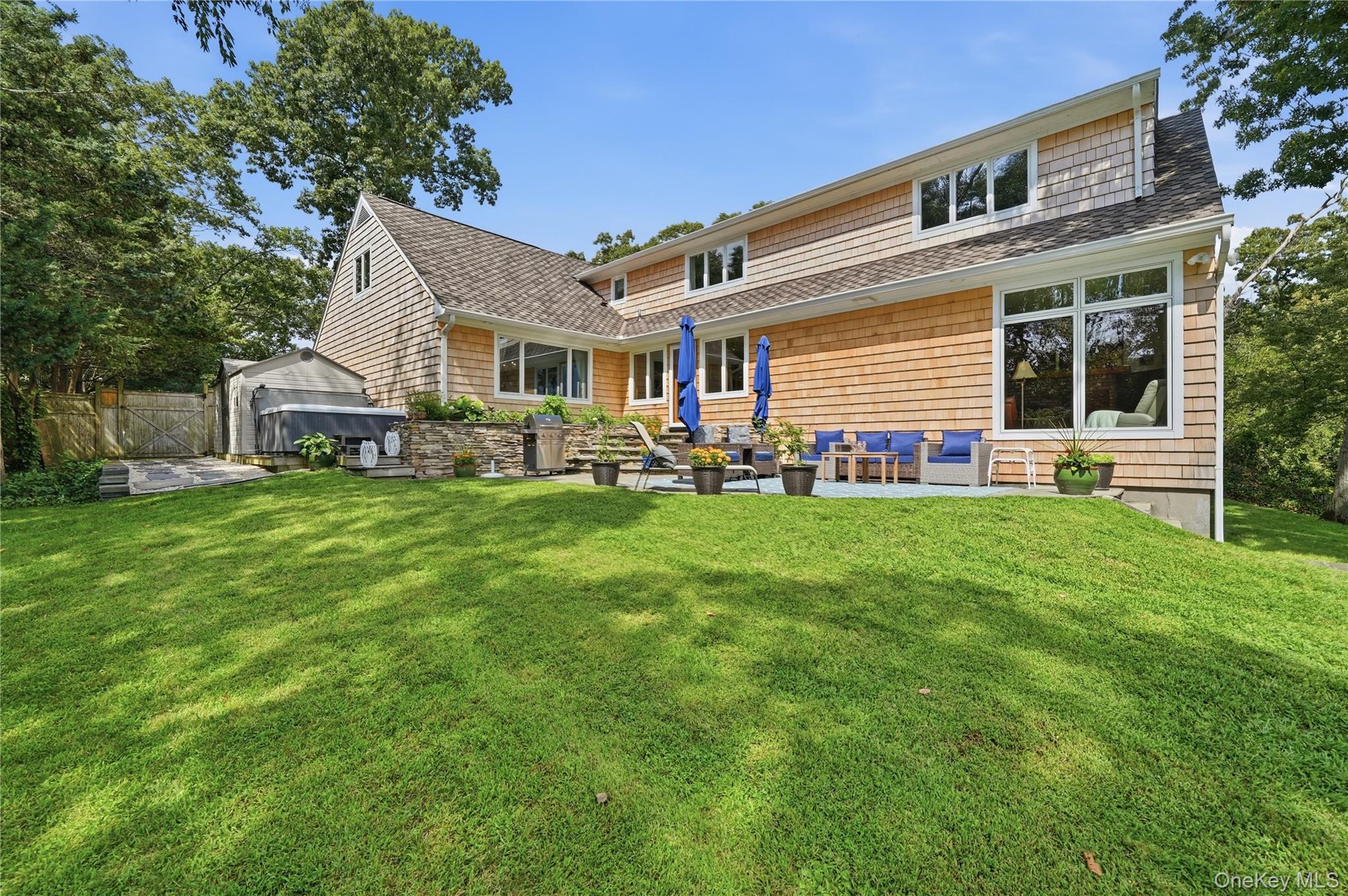 107 Lake Shore Drive Property Photo 6