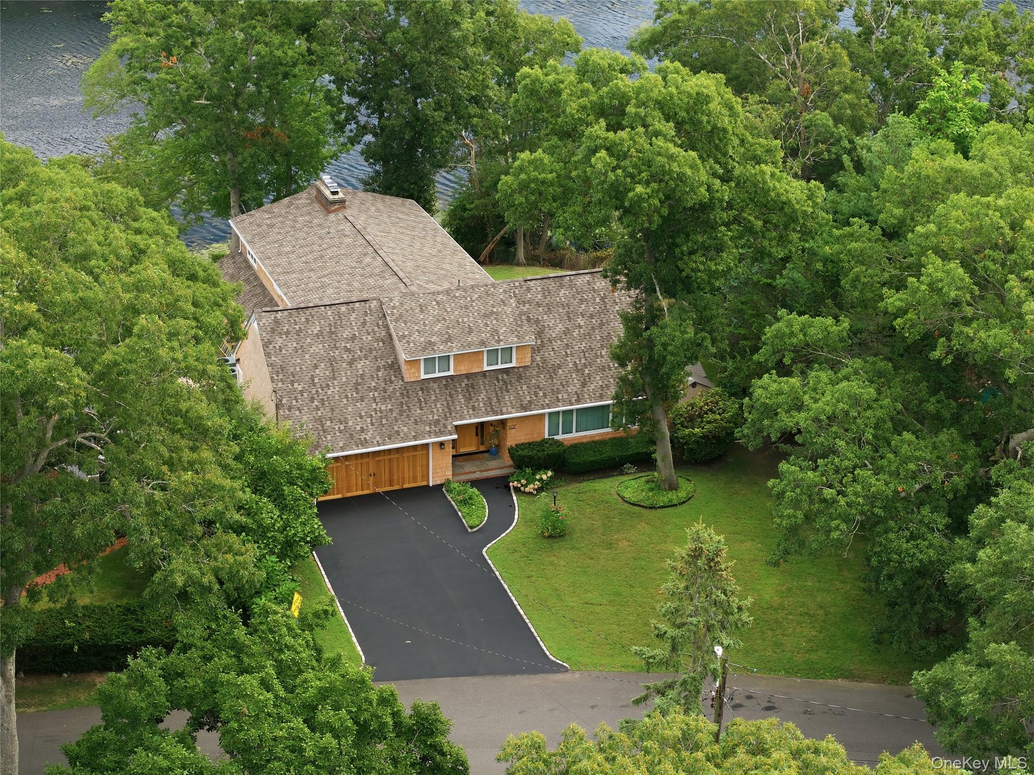 107 Lake Shore Drive Property Photo 42