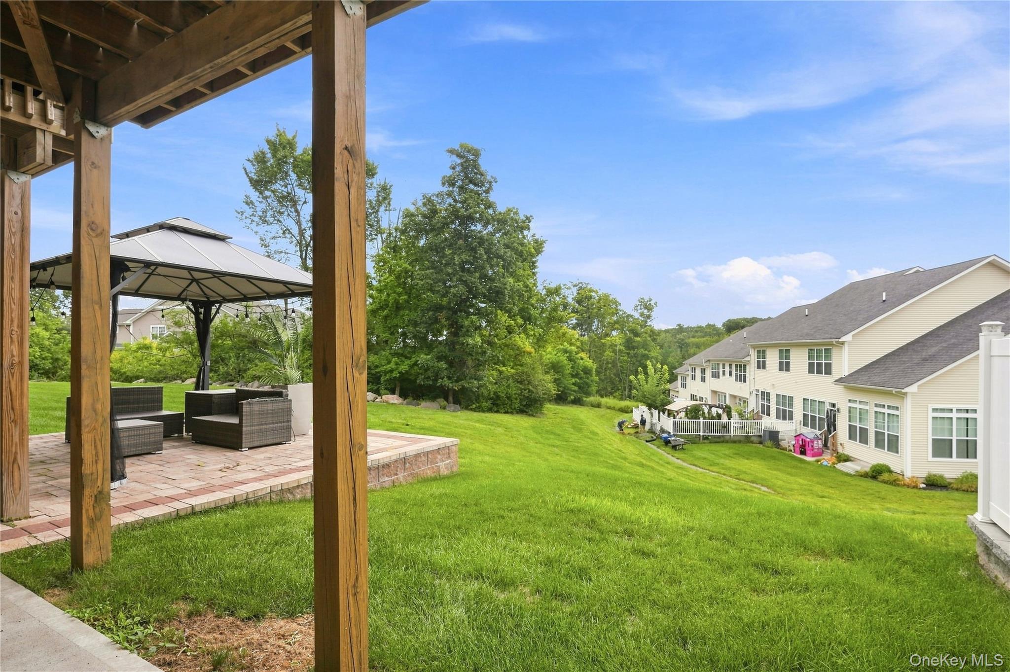4 Woodrose Court Property Photo 28