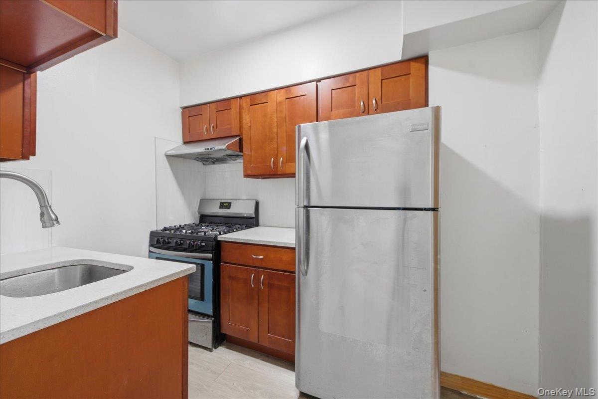 1850 Unionport Road Property Photo 8