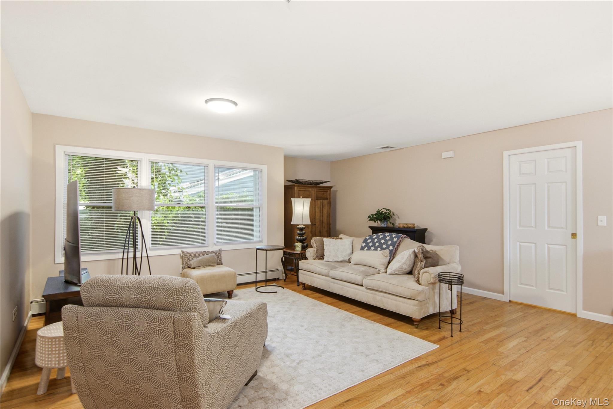 301 Laurel Road Property Photo 6