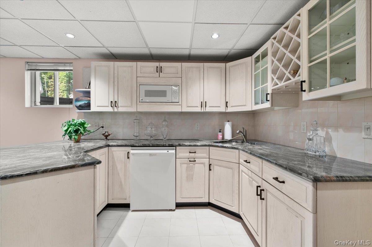 60 Lafayette Avenue Property Photo 38