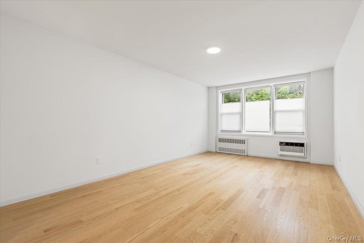 601 Kappock Street 1p Property Photo 8