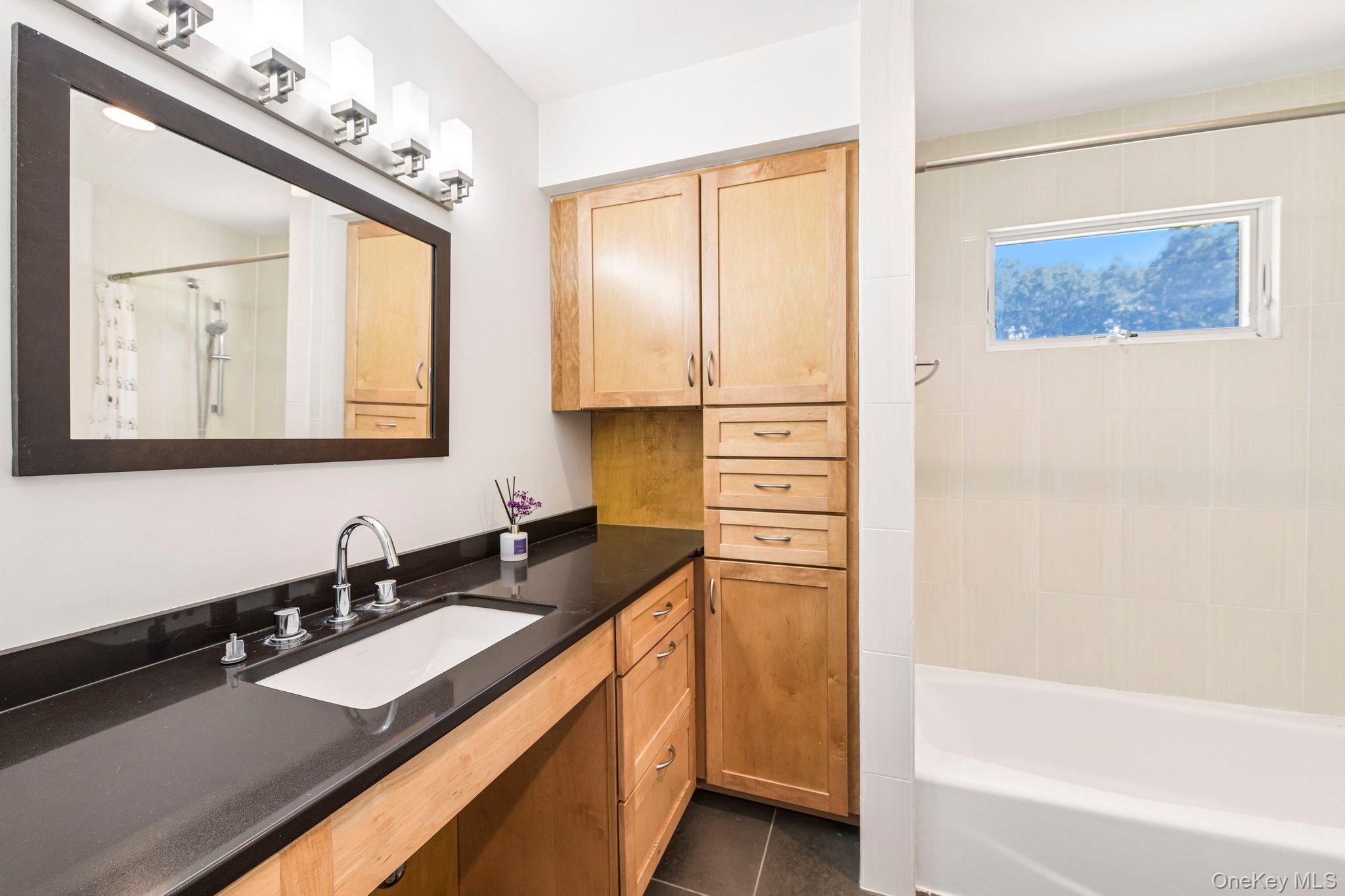 129 Jefferson Avenue Property Photo 33