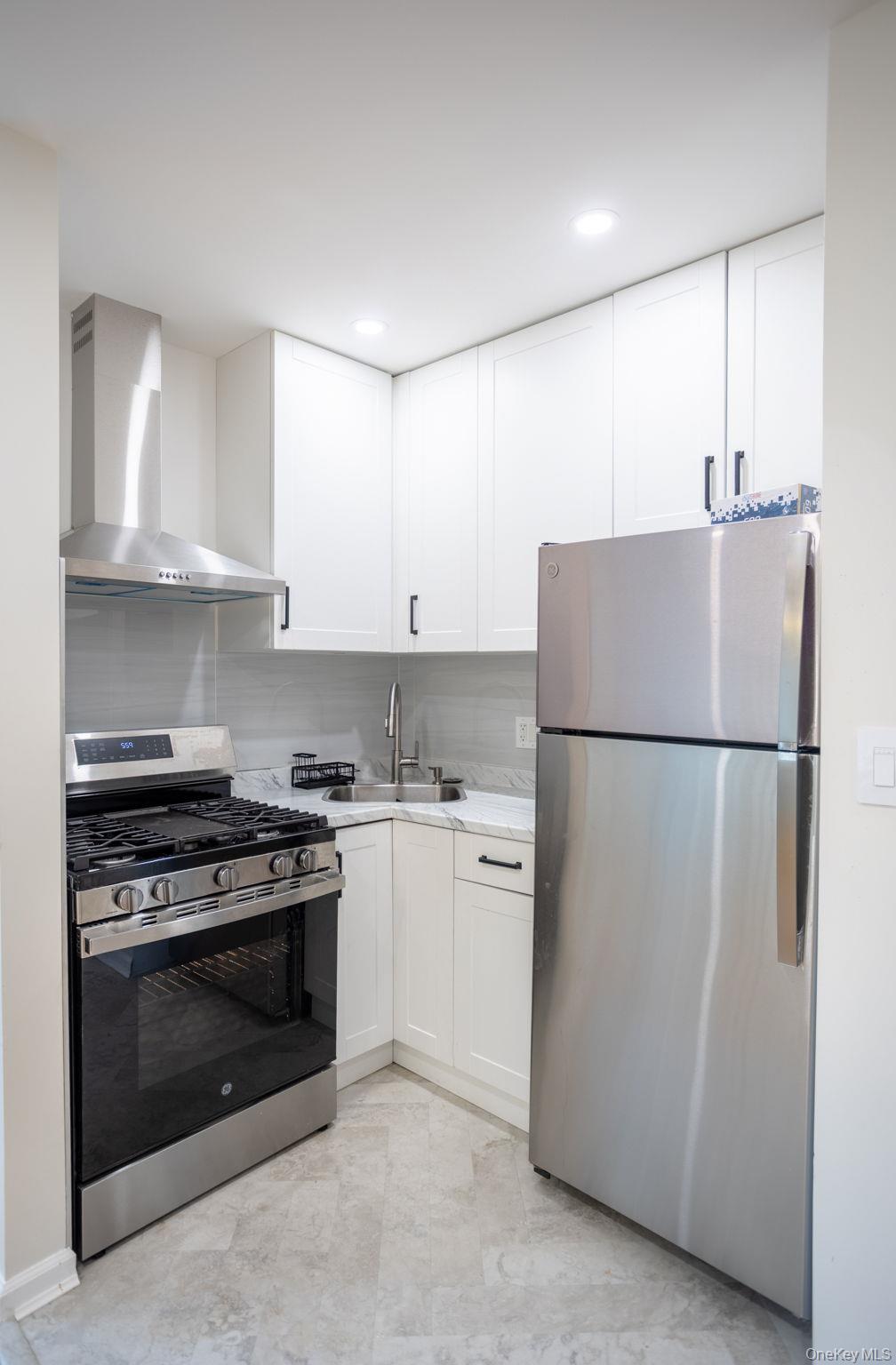 70-24 Utopia Parkway Property Photo 7