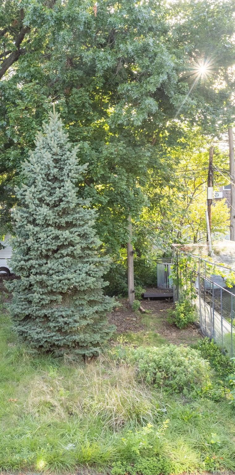 70-24 Utopia Parkway Property Photo 13