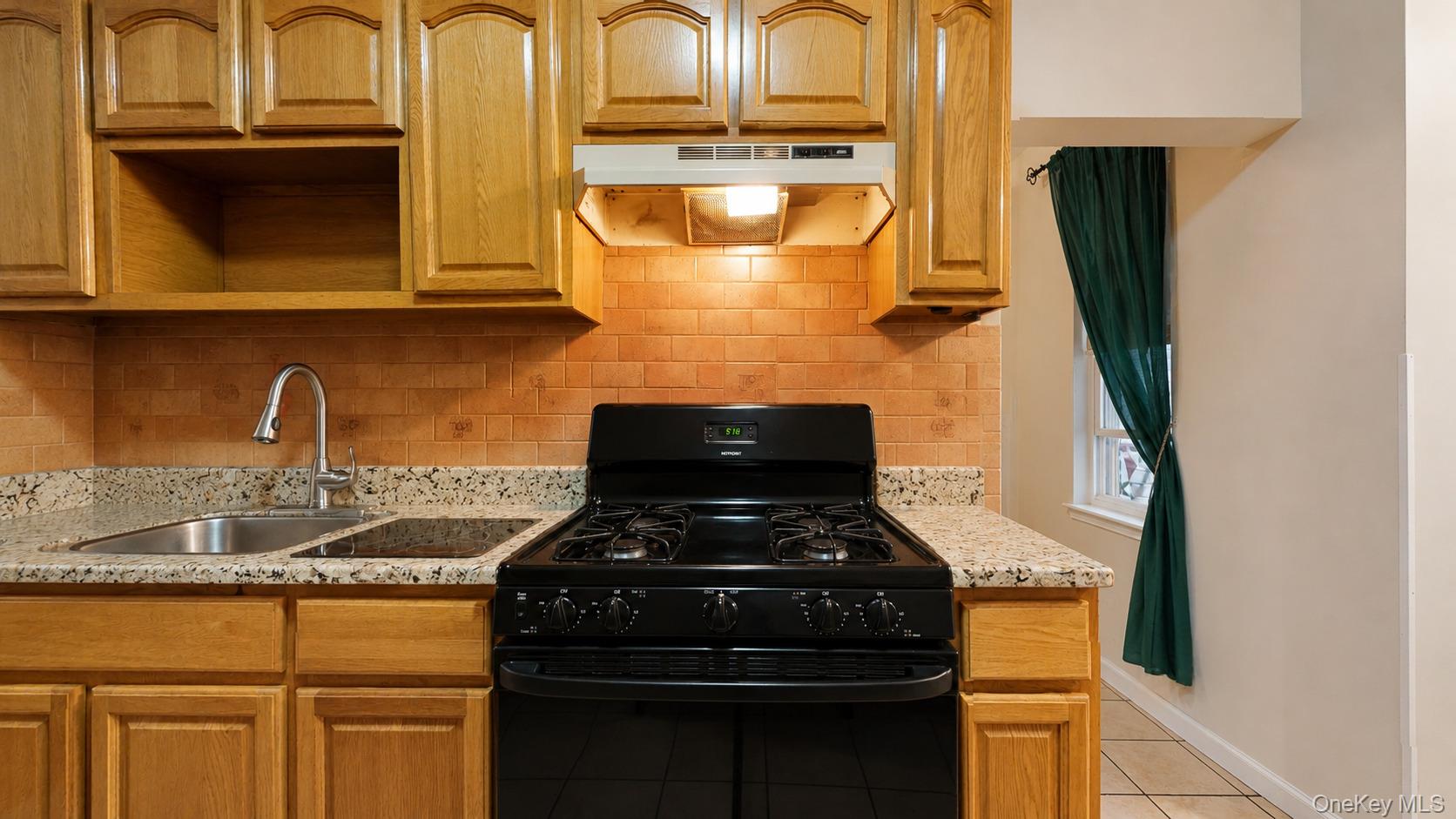 9408 Forbell Street Property Photo 10