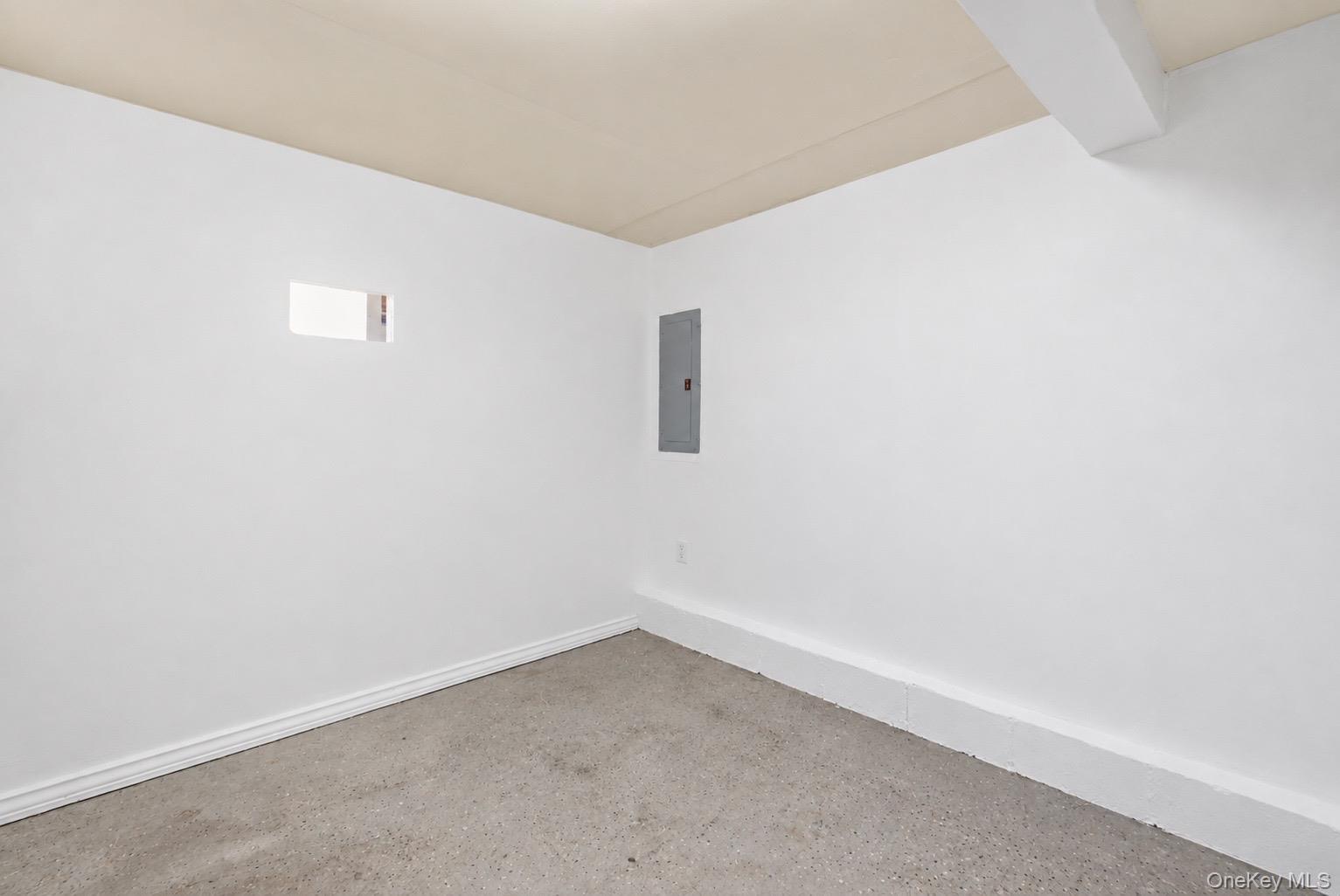 38 Golden Gate Drive Property Photo 15