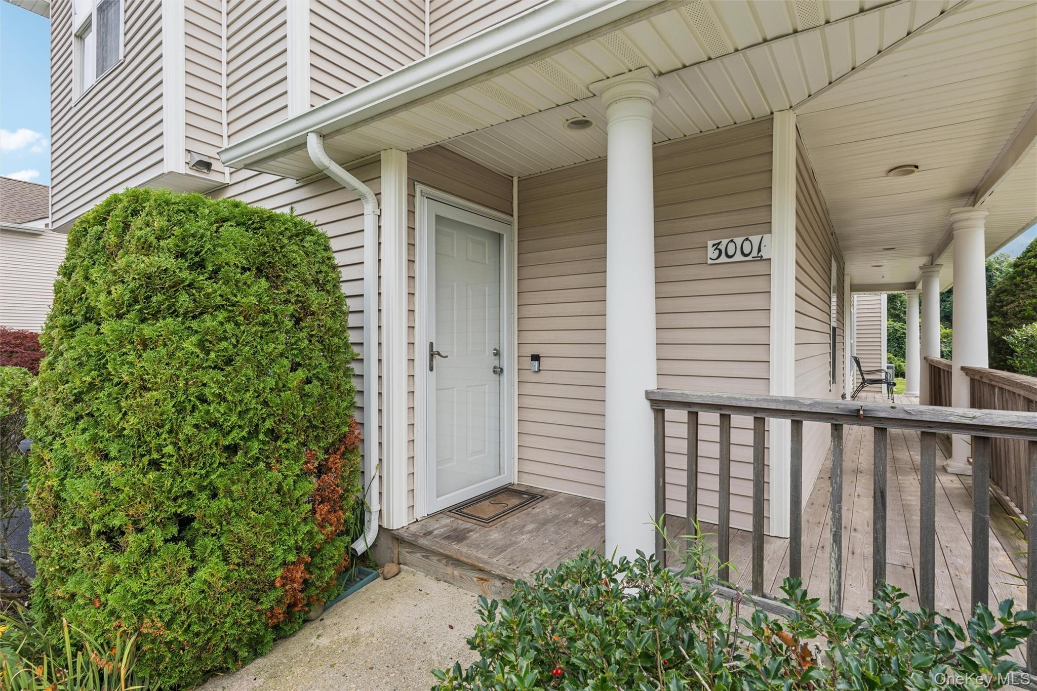3002 Willow Pond Drive Property Photo 3