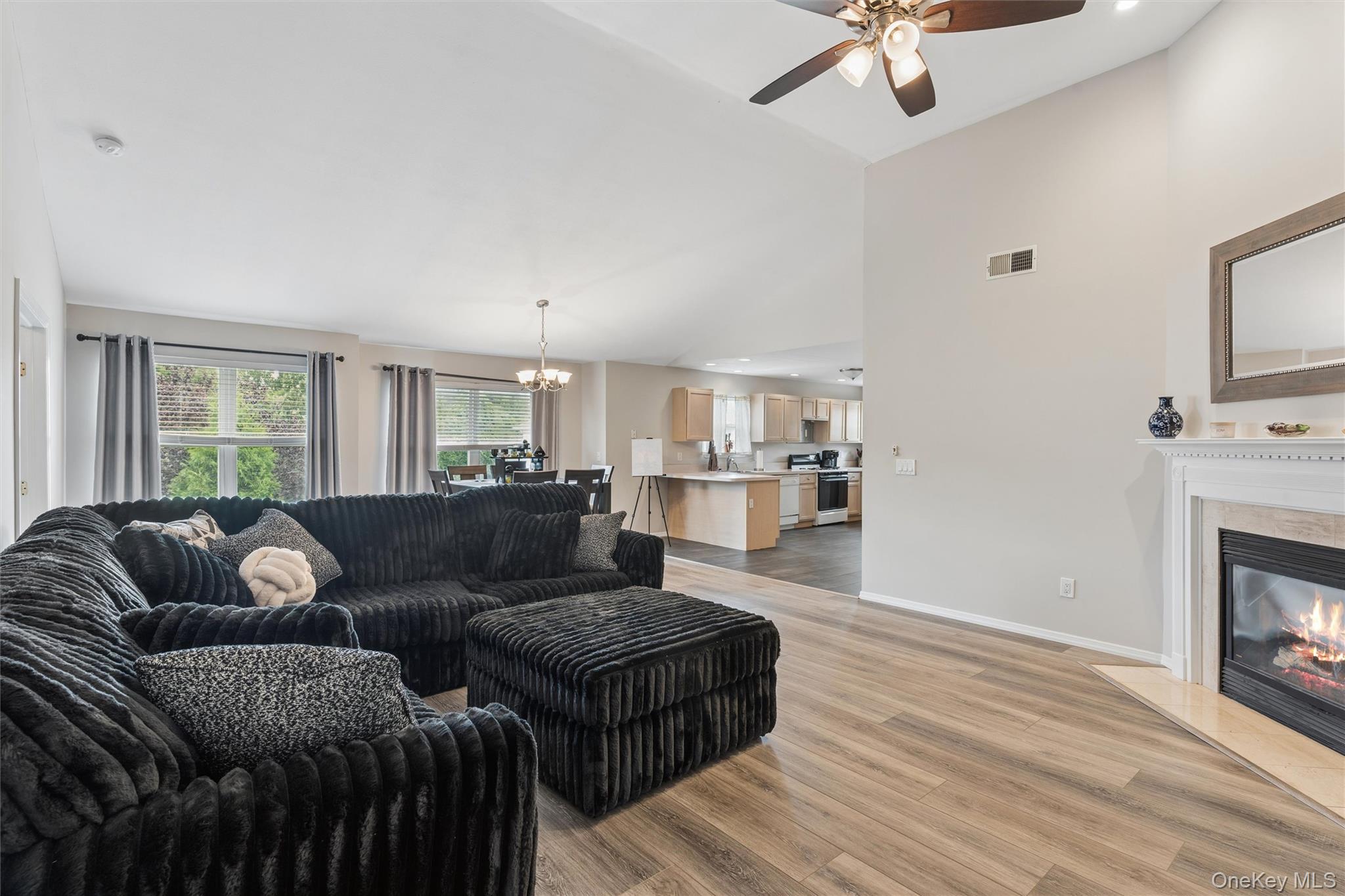 3002 Willow Pond Drive Property Photo 6