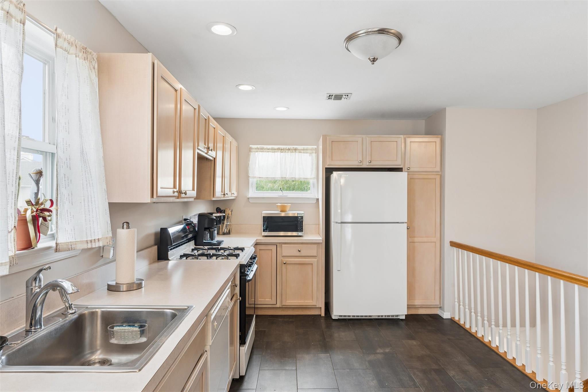 3002 Willow Pond Drive Property Photo 11