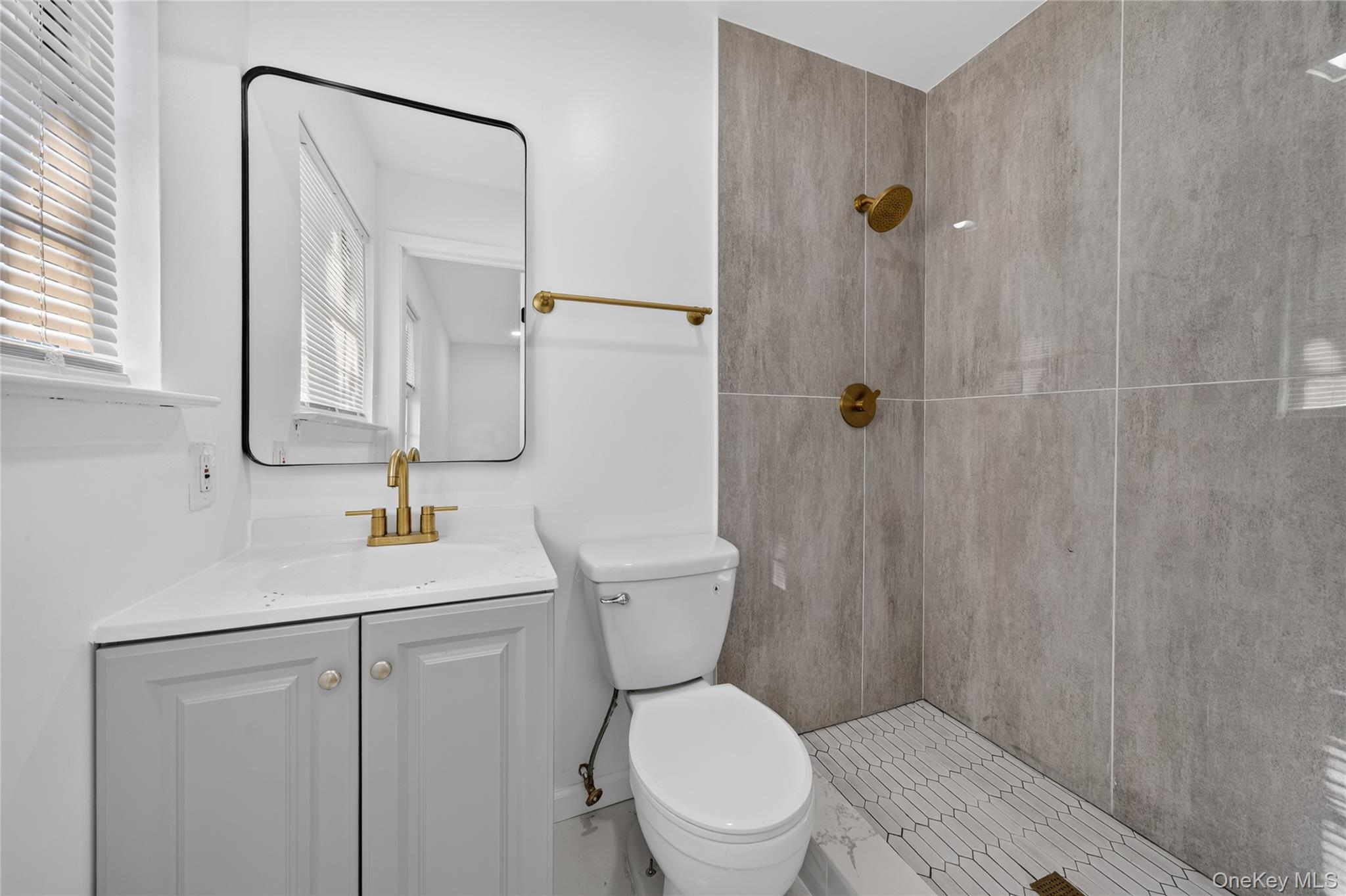 28 Roslyn Avenue Property Photo 14