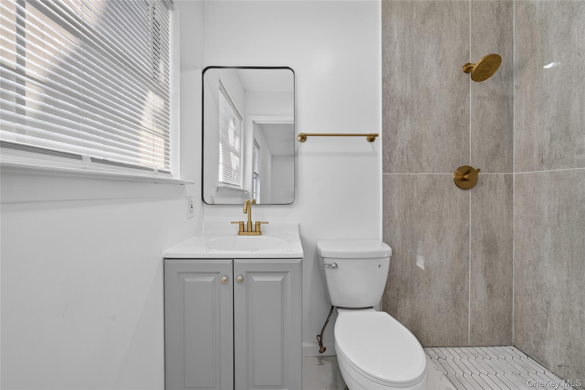 28 Roslyn Avenue Property Photo 15