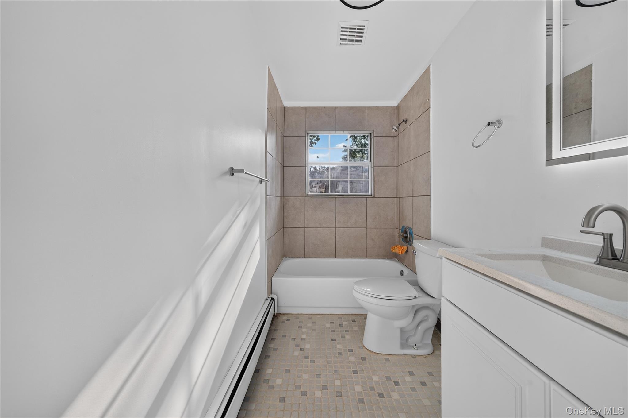 28 Roslyn Avenue Property Photo 17
