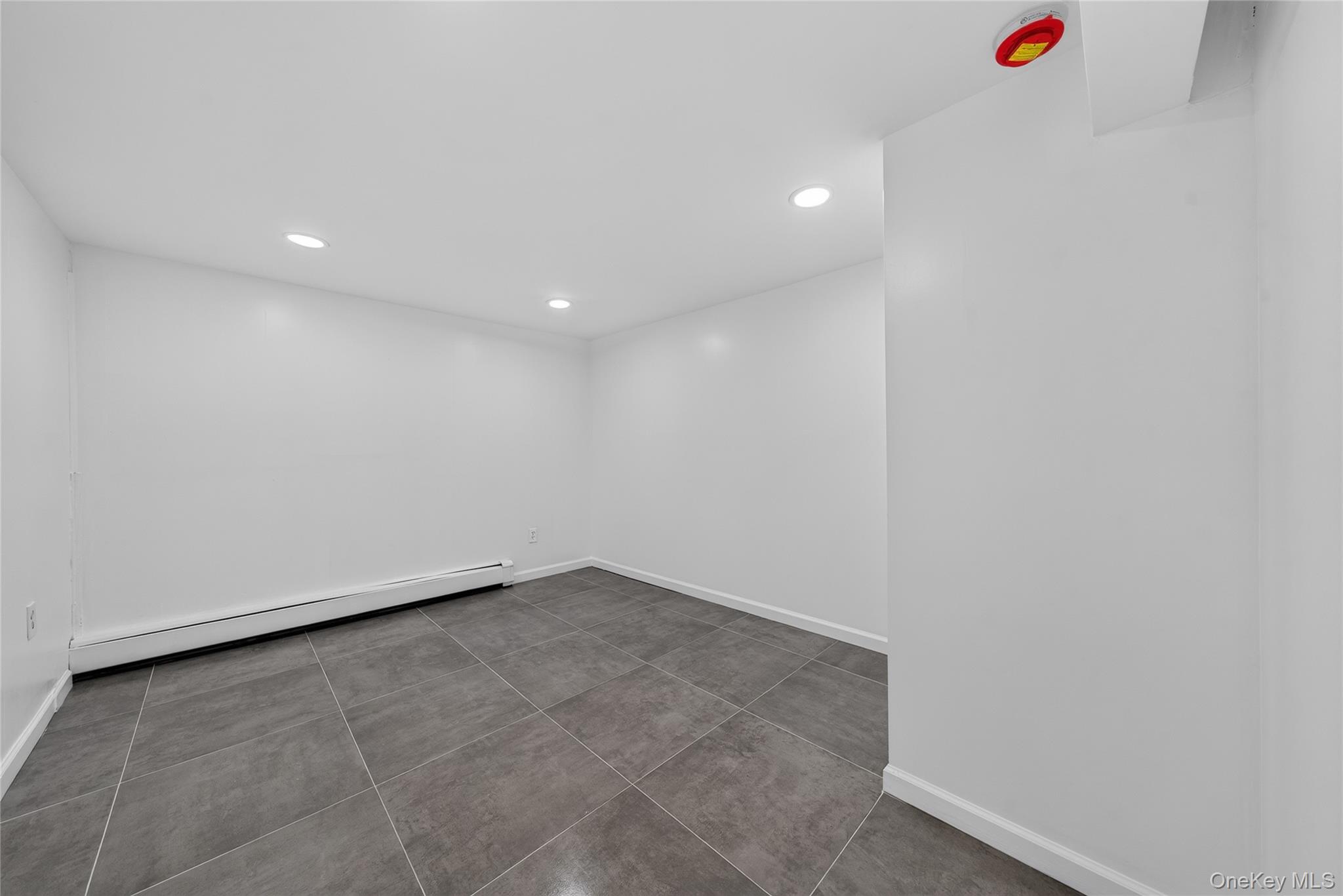 28 Roslyn Avenue Property Photo 22