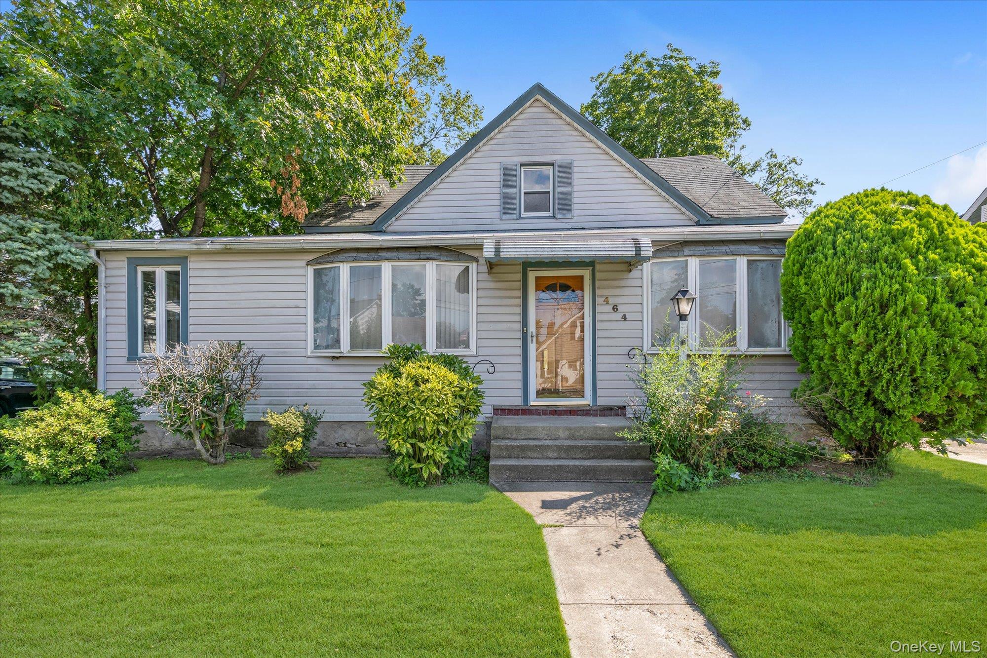464 Stratford Road Property Photo 1