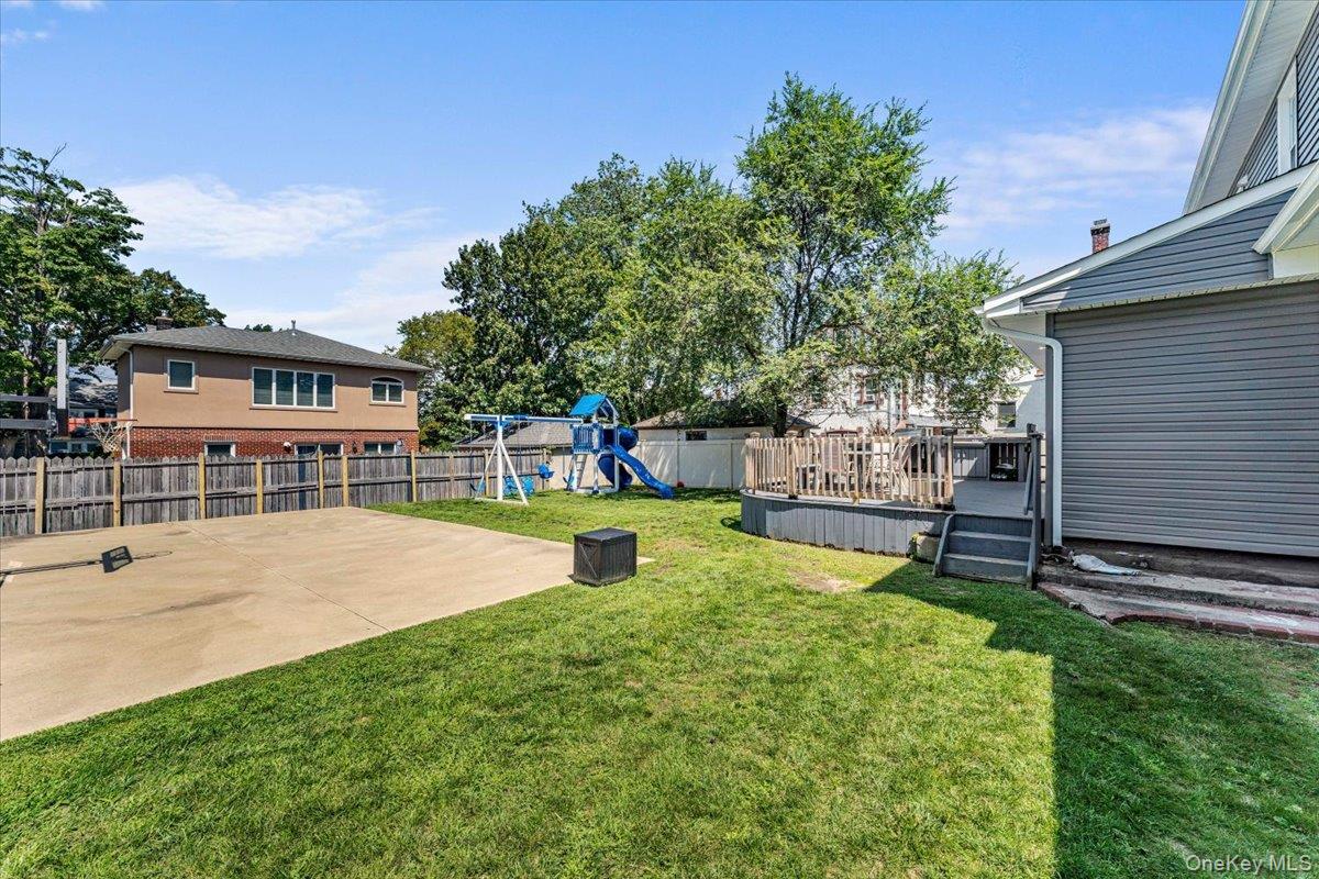 1068 Highland Place Property Photo 18