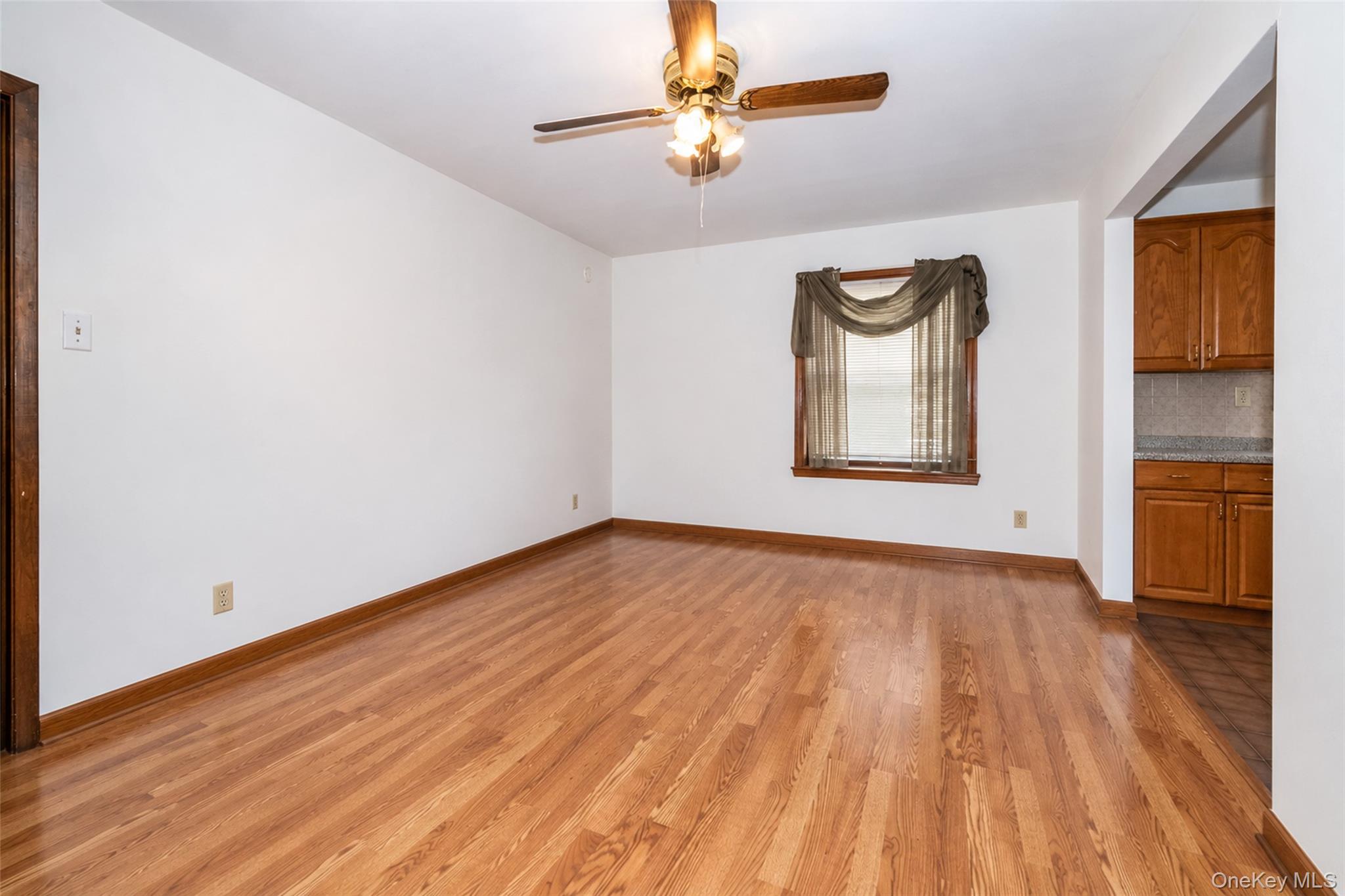 1559 Hollywood Avenue Property Photo 18