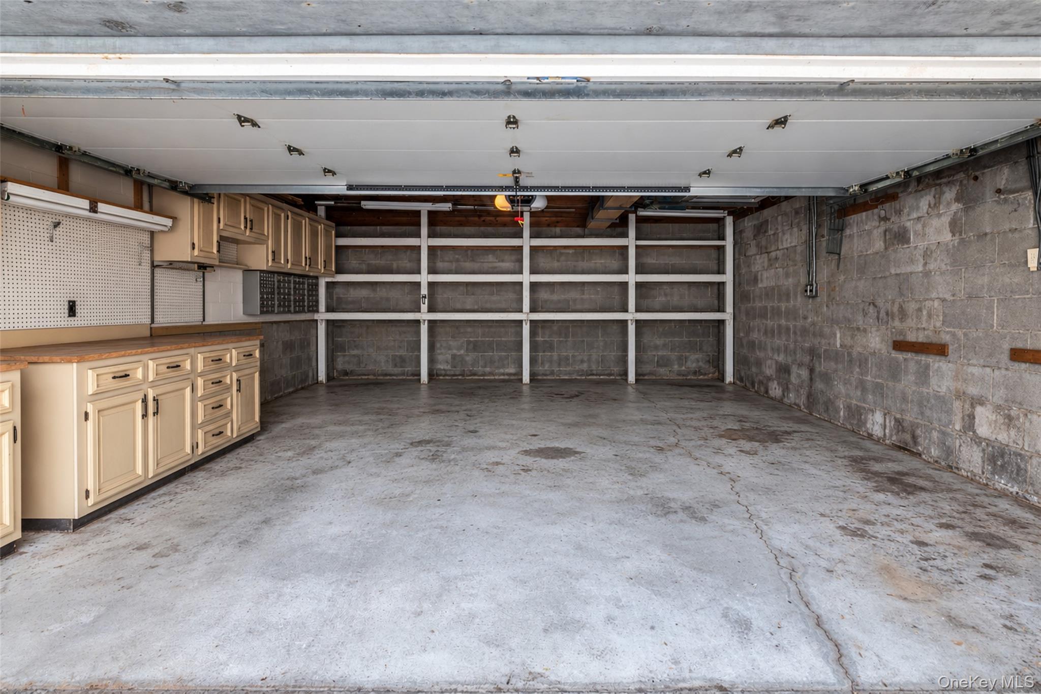 1559 Hollywood Avenue Property Photo 25