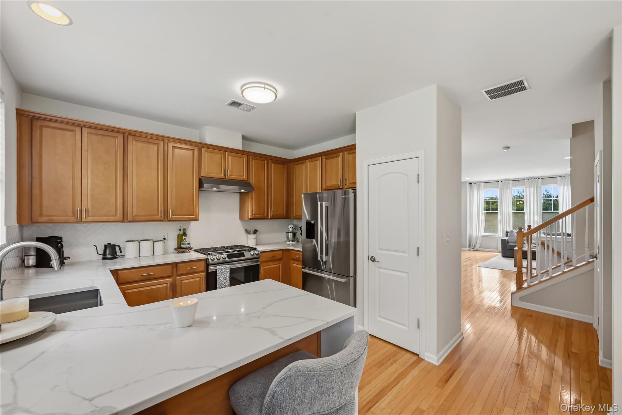 806 Hawthorn Way Property Photo 13