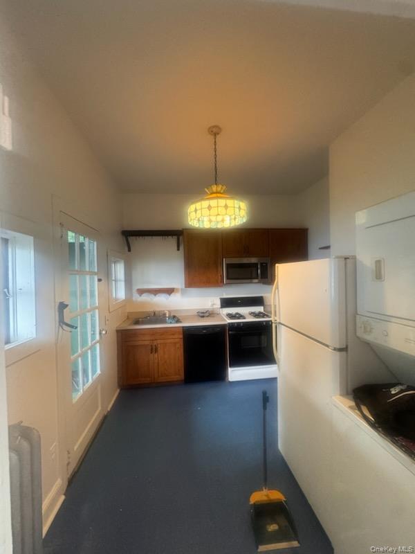 66 S Franklin Street Property Photo 6