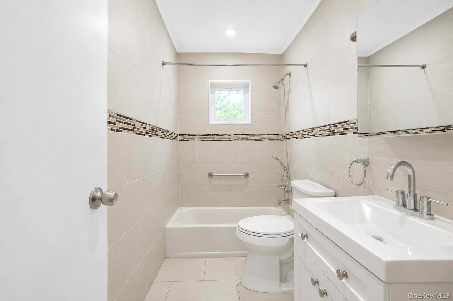 9203 241st Street Property Photo 5
