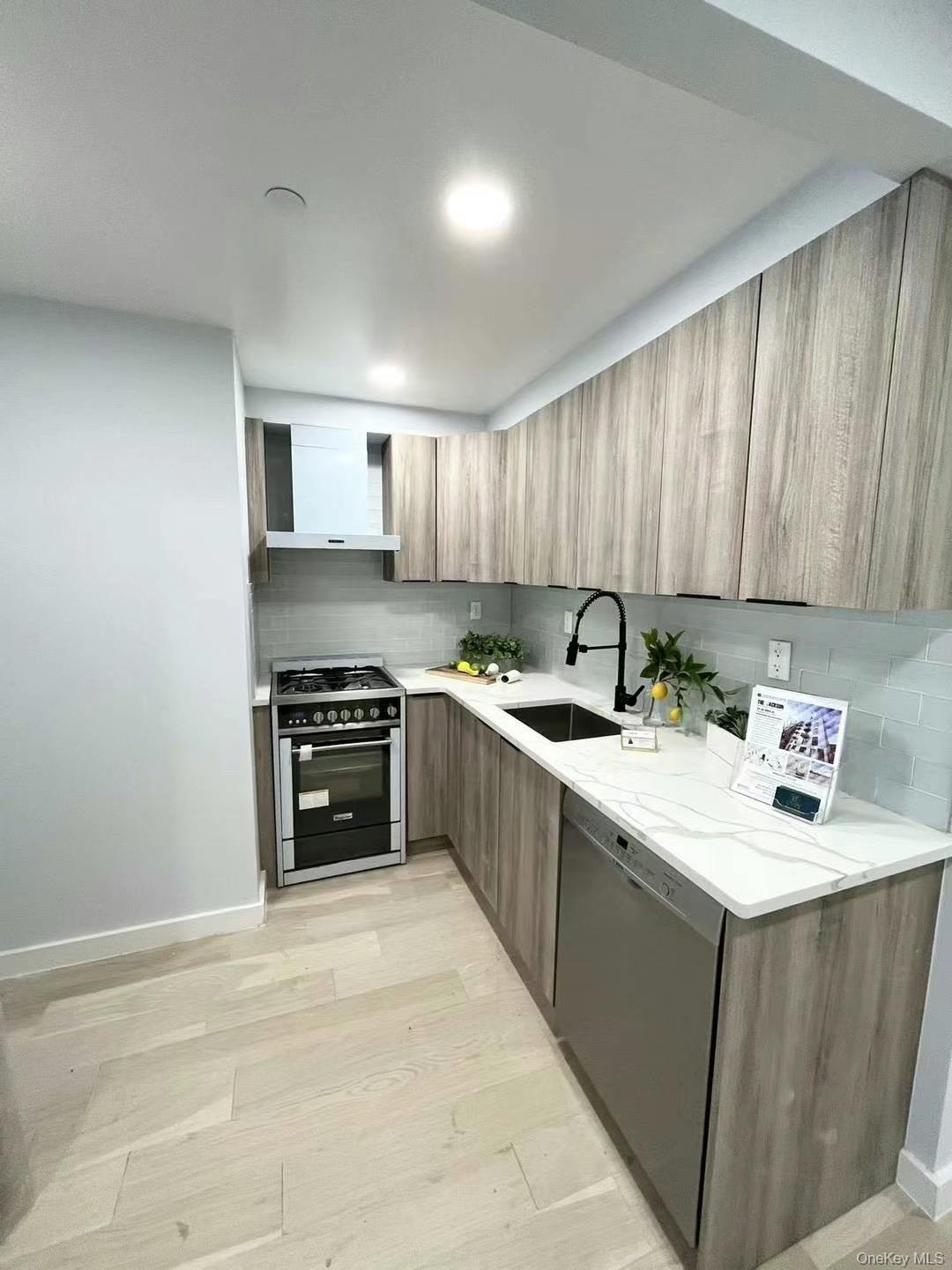 37-32 89th Street 2c Property Photo 3