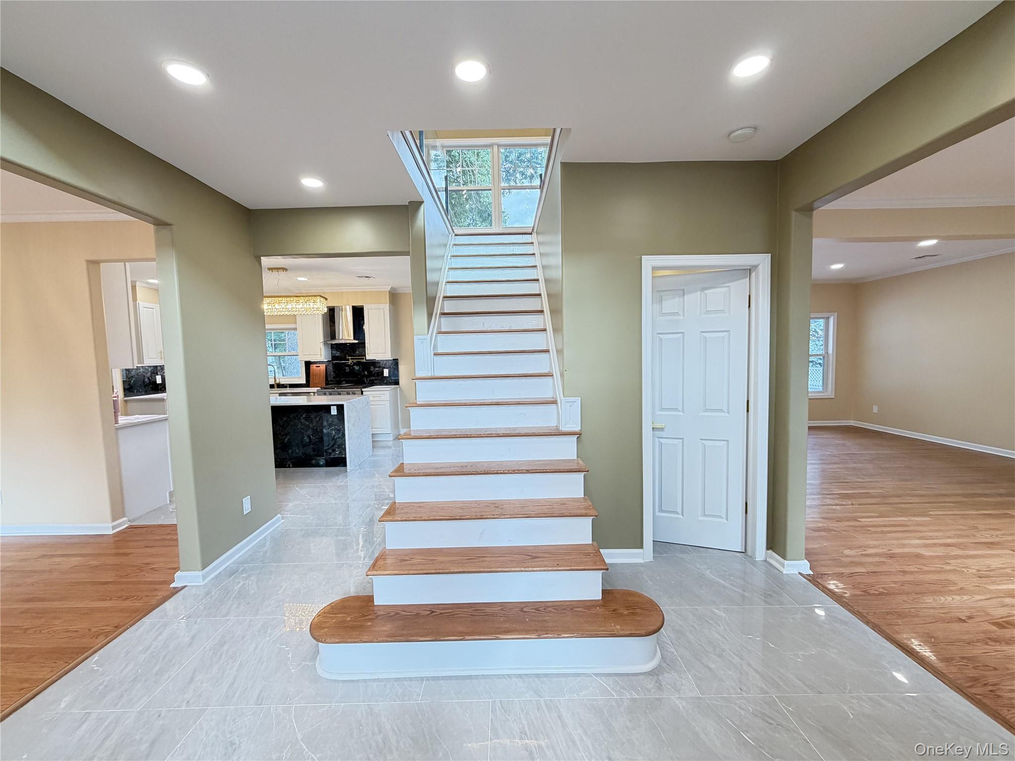 993 Orlando Avenue Property Photo 3