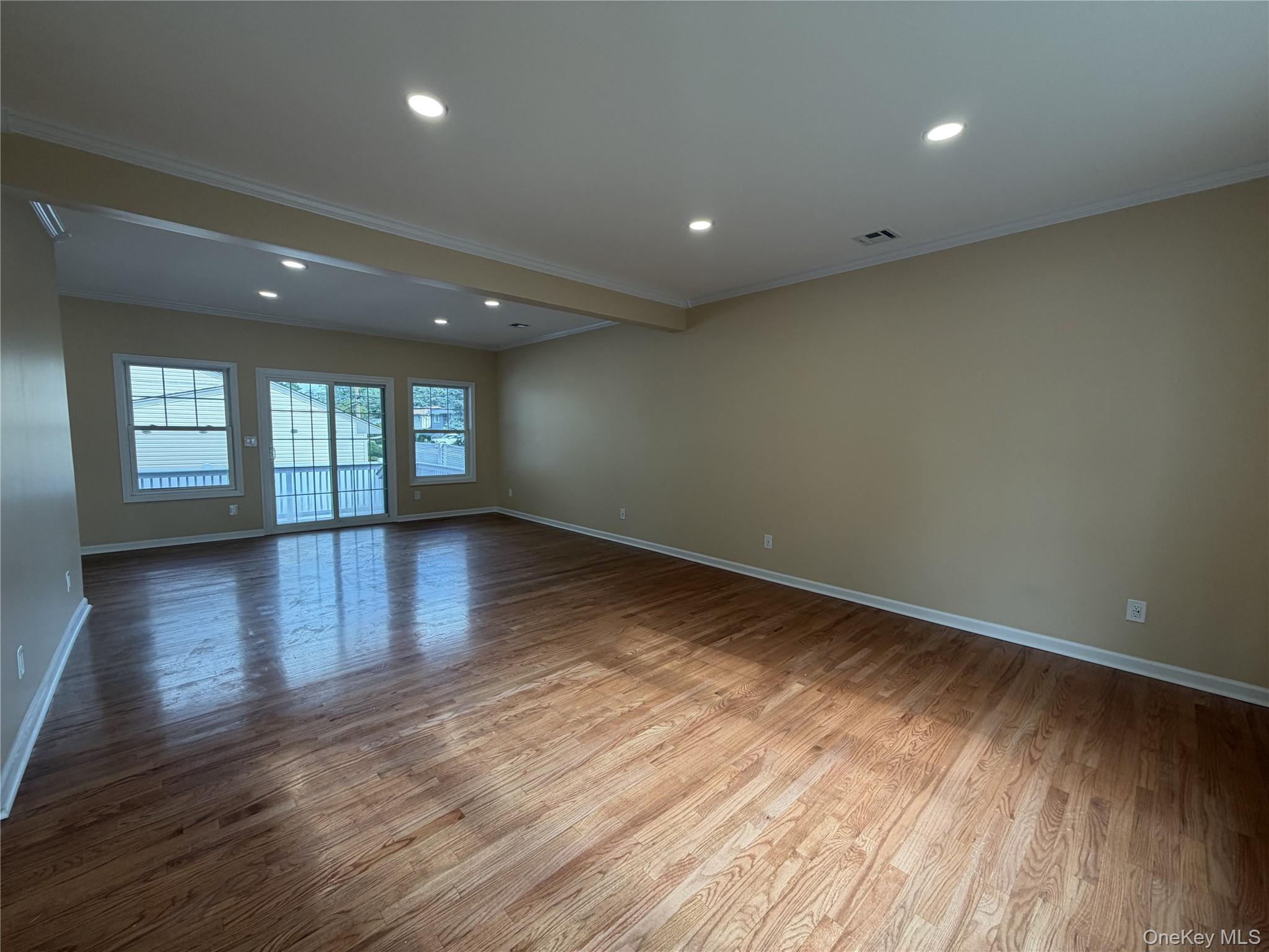 993 Orlando Avenue Property Photo 4
