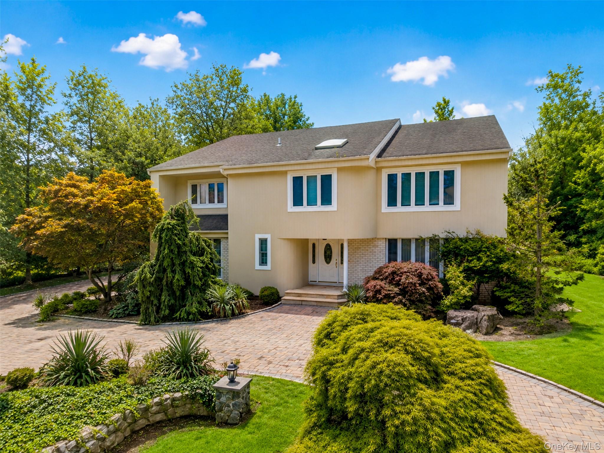 40 Bristol Drive Property Photo 2