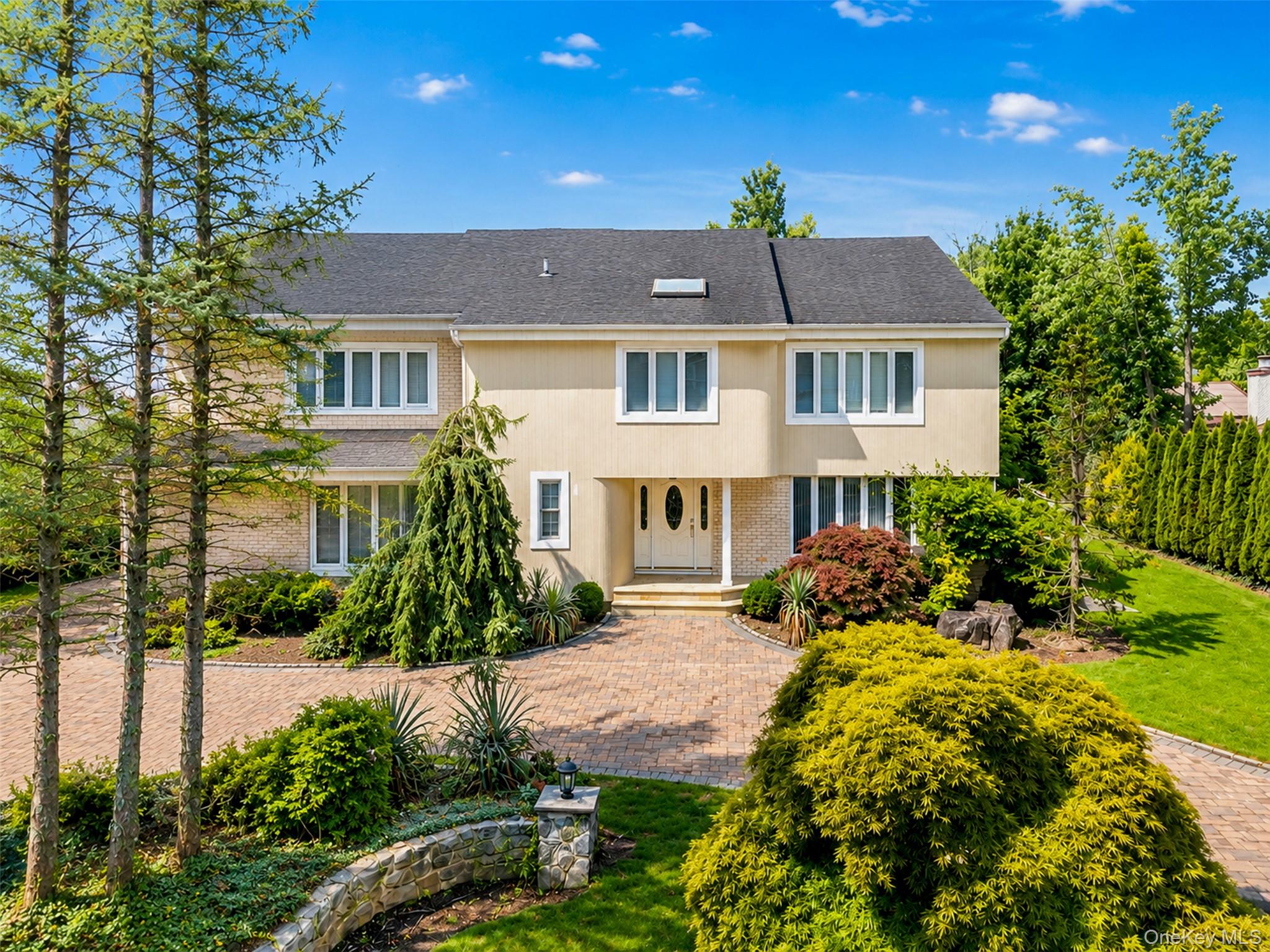 40 Bristol Drive Property Photo 3
