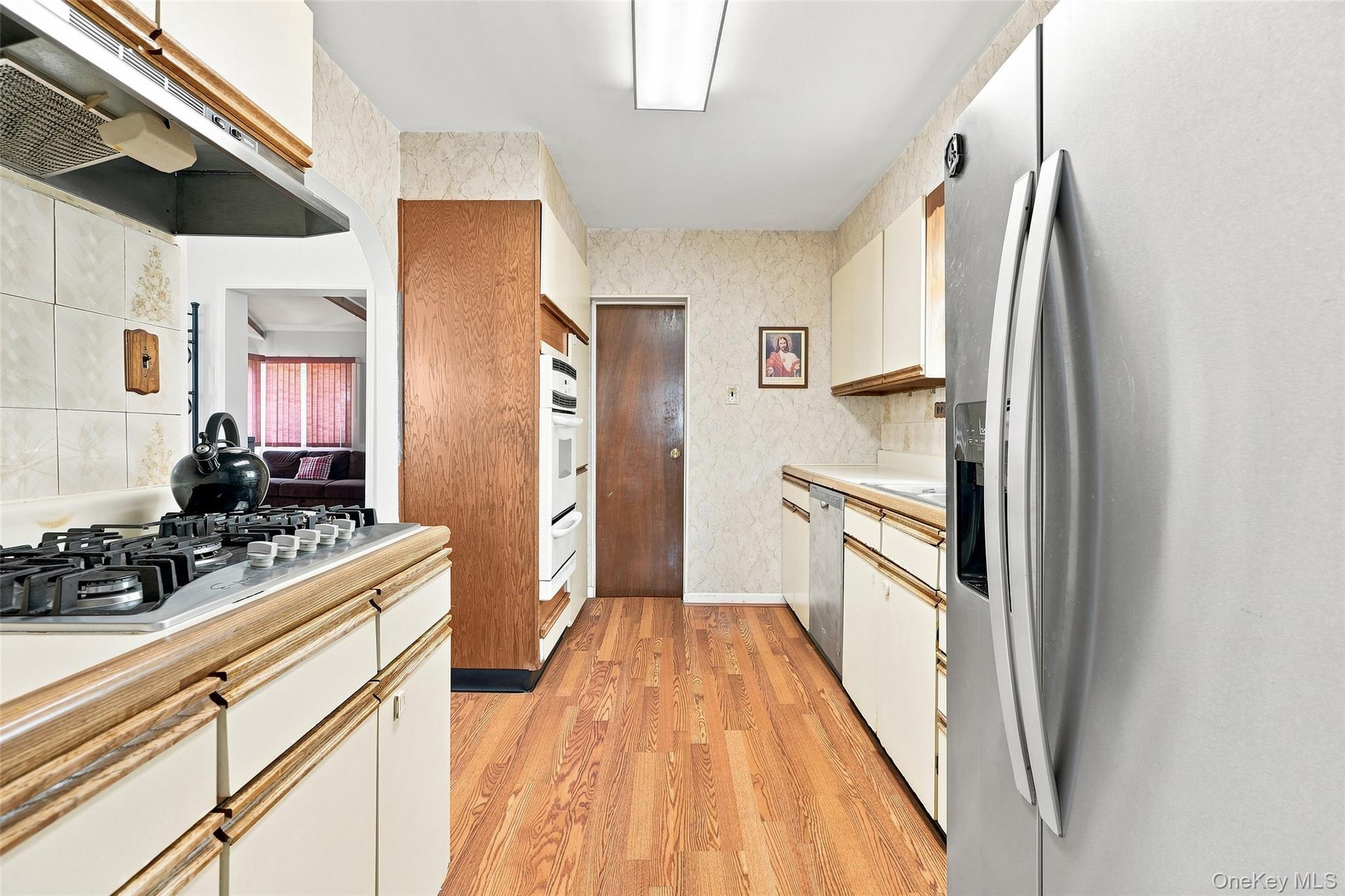 43 Northfield Avenue Property Photo 8