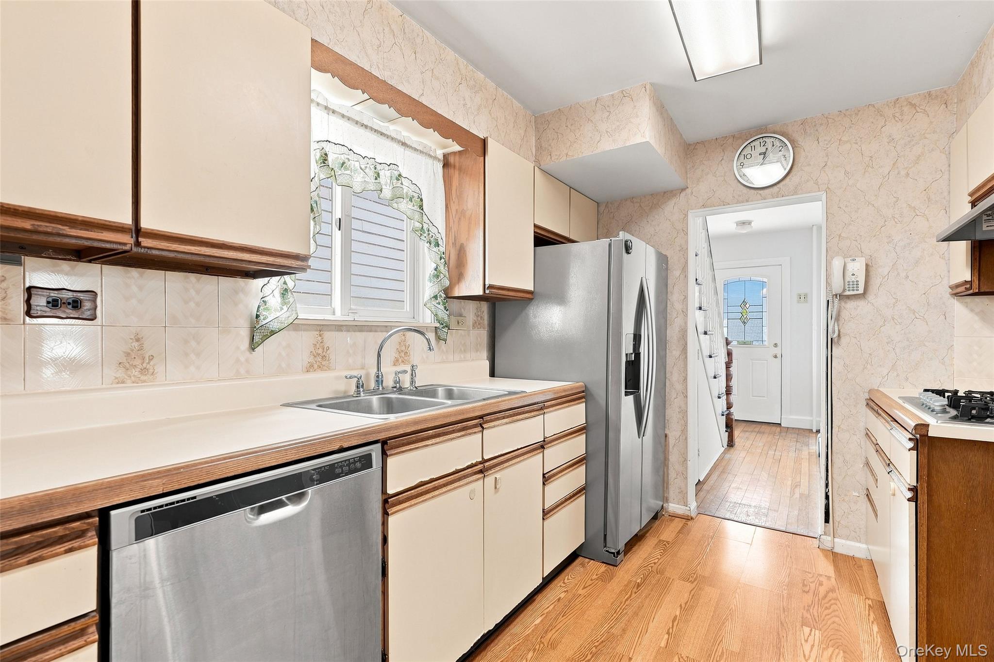 43 Northfield Avenue Property Photo 9