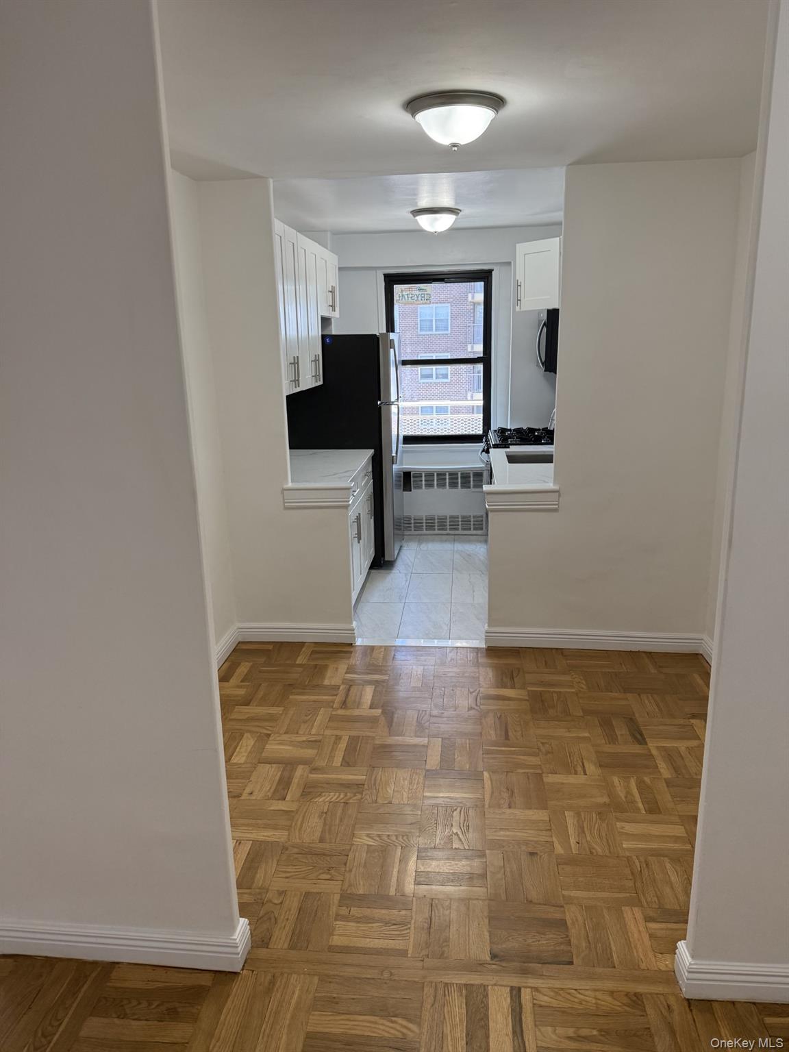 123-40 83 Avenue 11e Property Photo 2