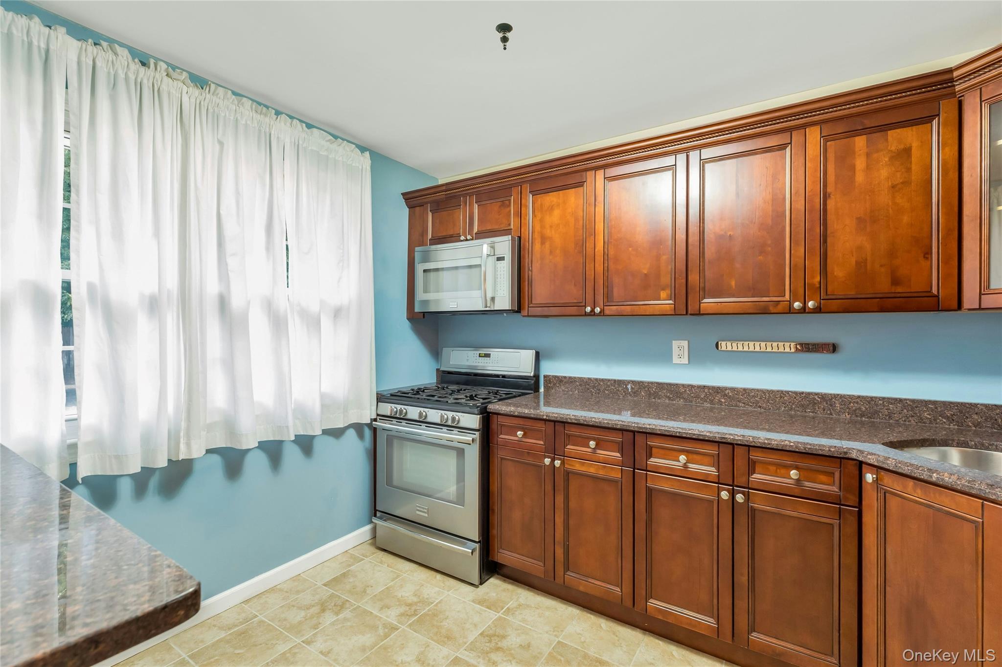 5218 Wilshire Lane 5218 Property Photo 4
