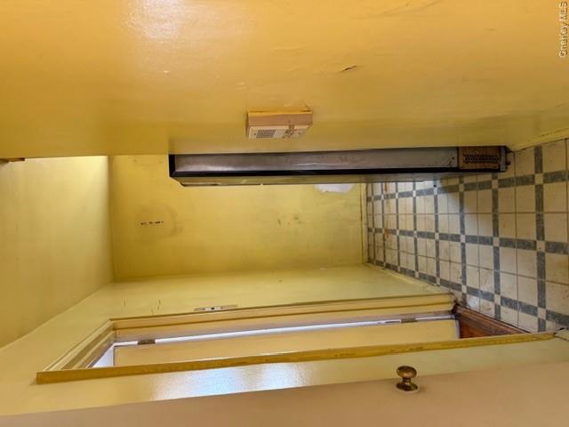 2835 Webb Avenue 8b Property Photo 5